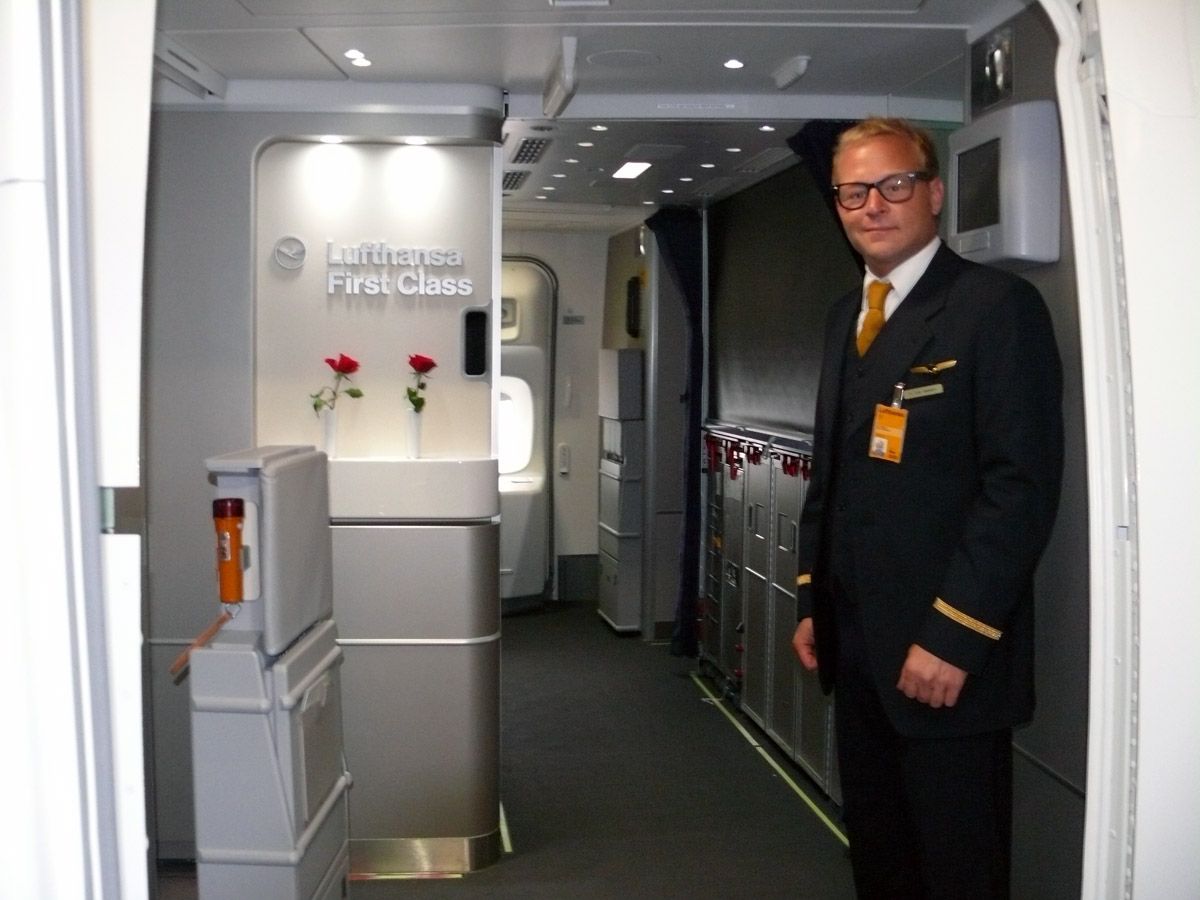 LH-748-INAUGURAL-DAY-WELCOME-ABOARD