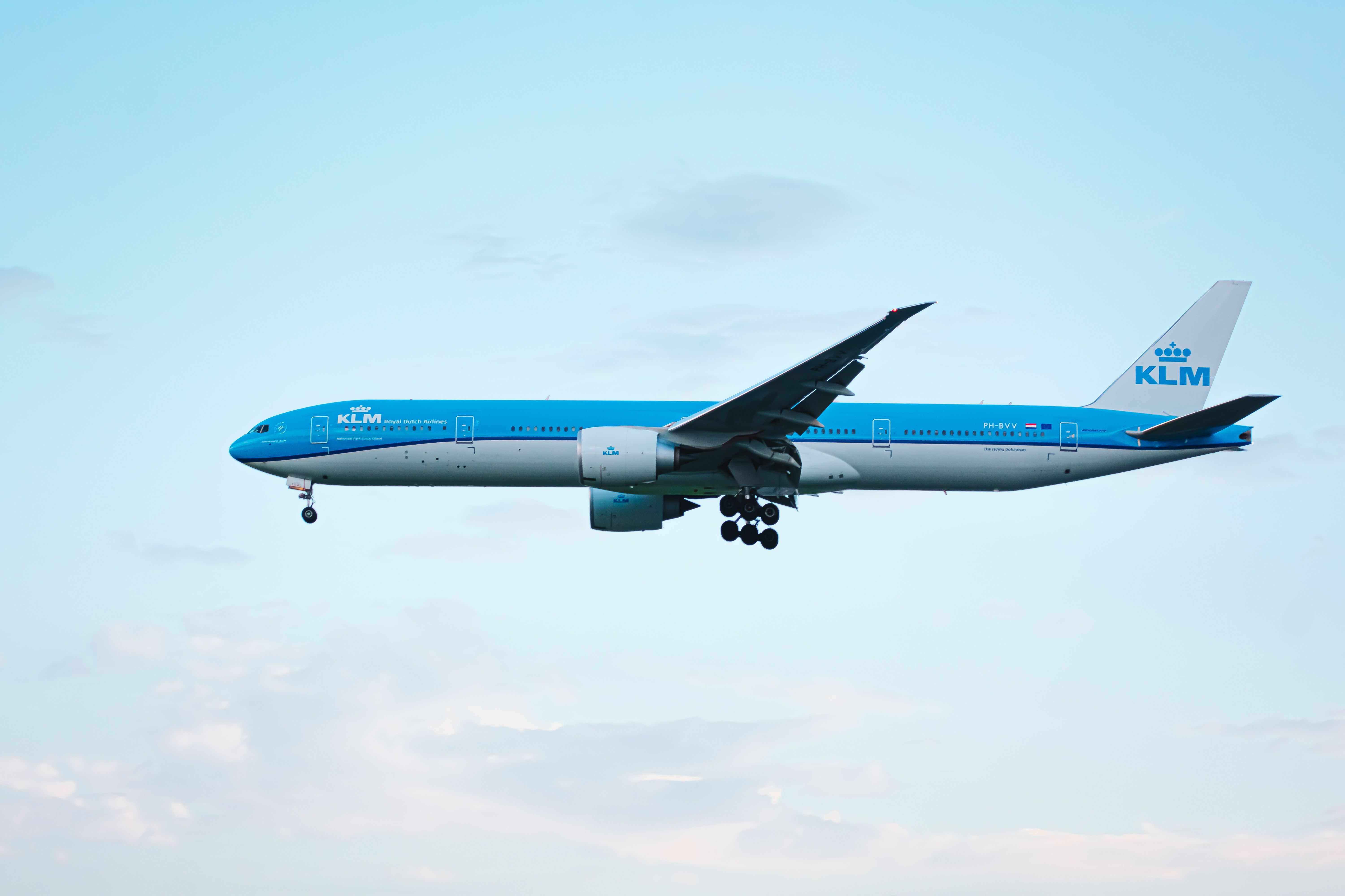 KLM Boeing 777-300ER landing at GRU