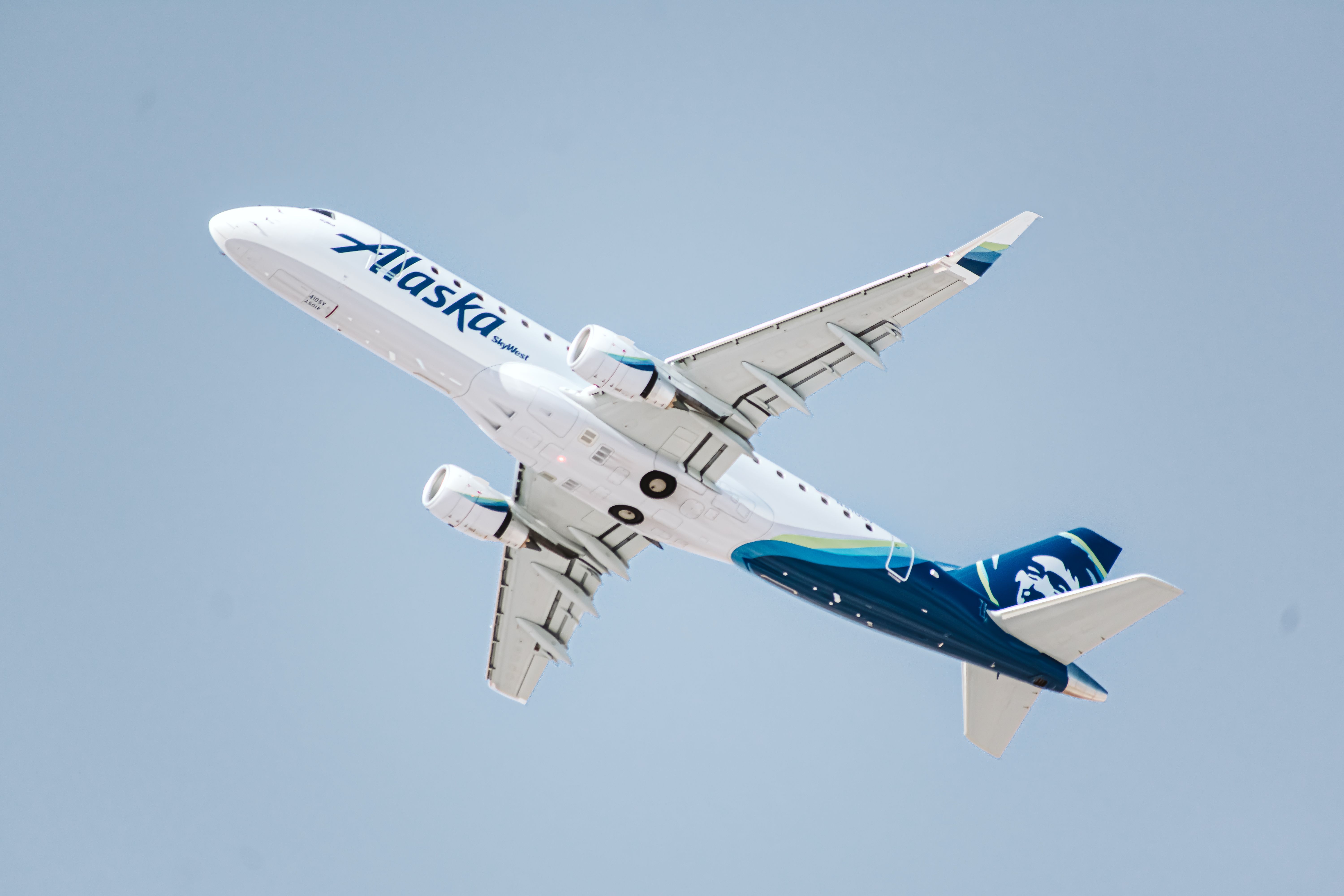 Alaska Airlines Pilots Push Forward With Strike Authorization