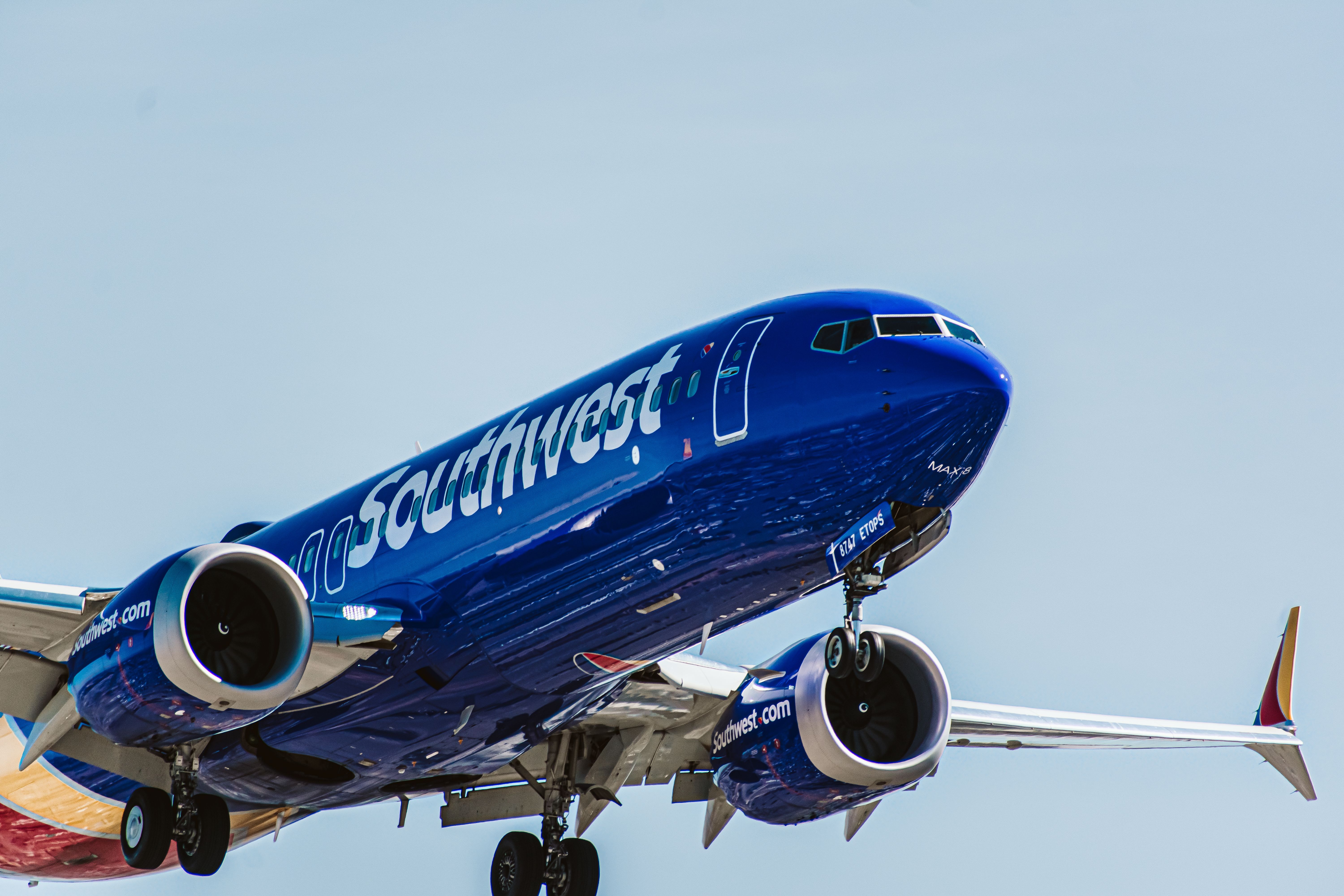 Southwest Airlines Boeing 737MAX8 landing at LAX