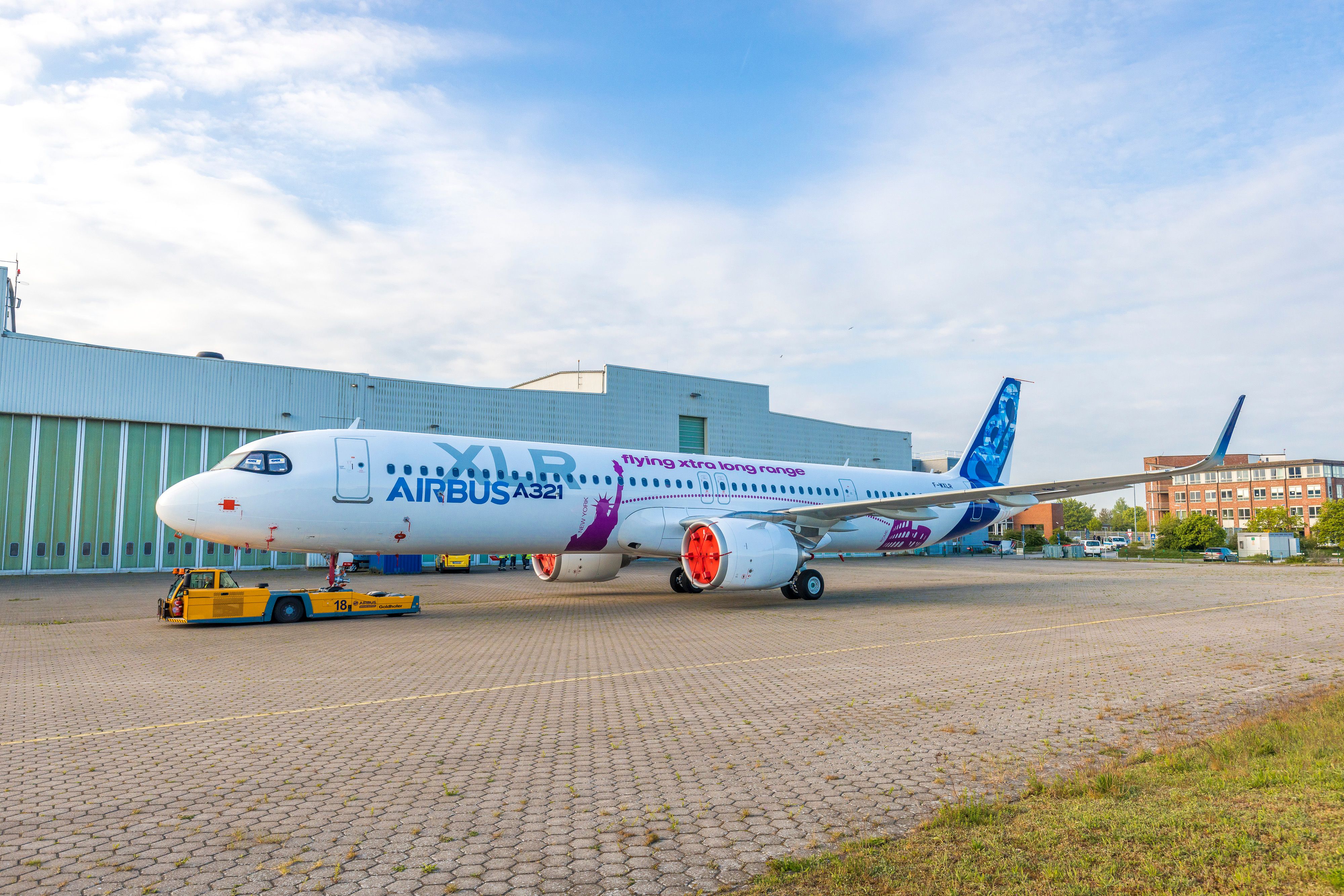 Airbus A321XLR-Paint-Rollout