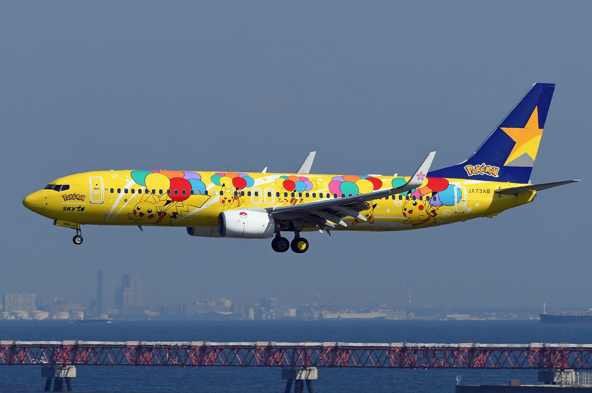 Skymark_Airlines_B737-800_JA73AB