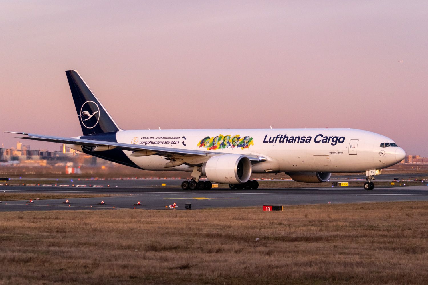 Lufthansa Cargo Boeing 777