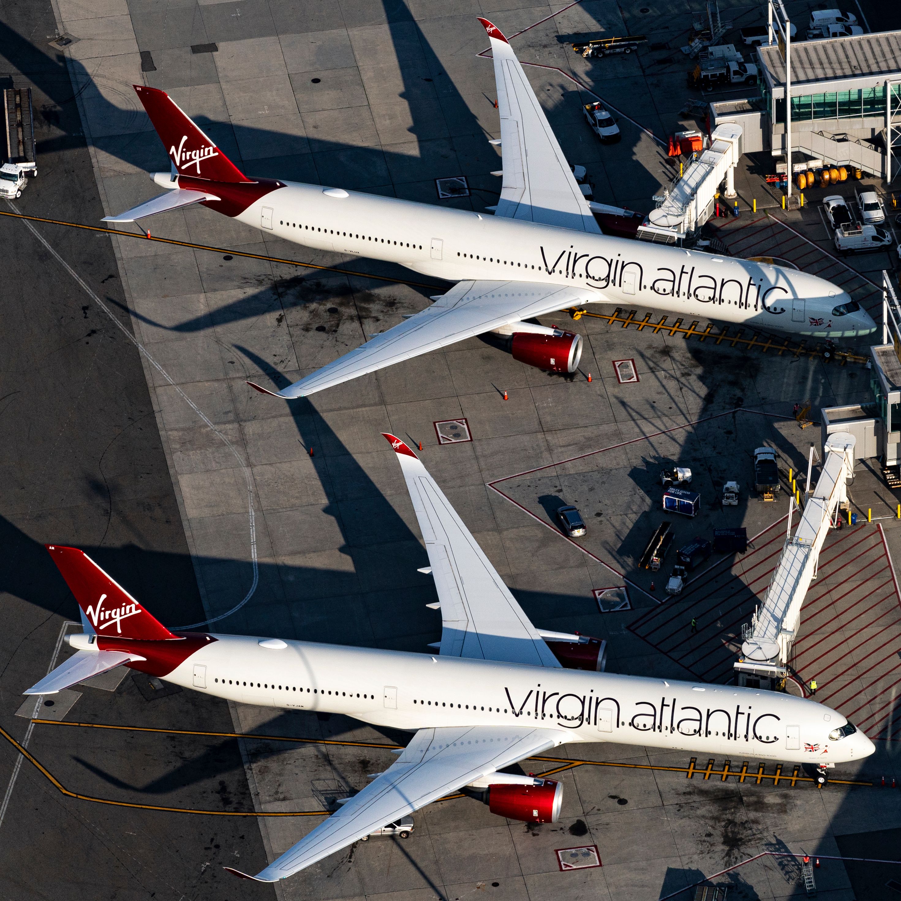 Virgin Atlantic Airbus A350-1041 (2)