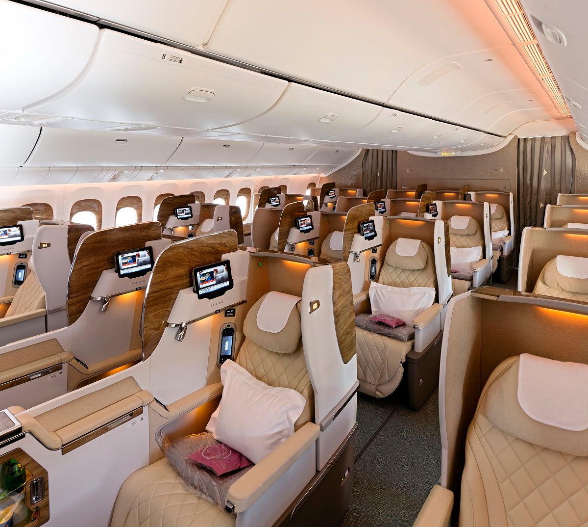 Emirates Boeing 777-300ER business class