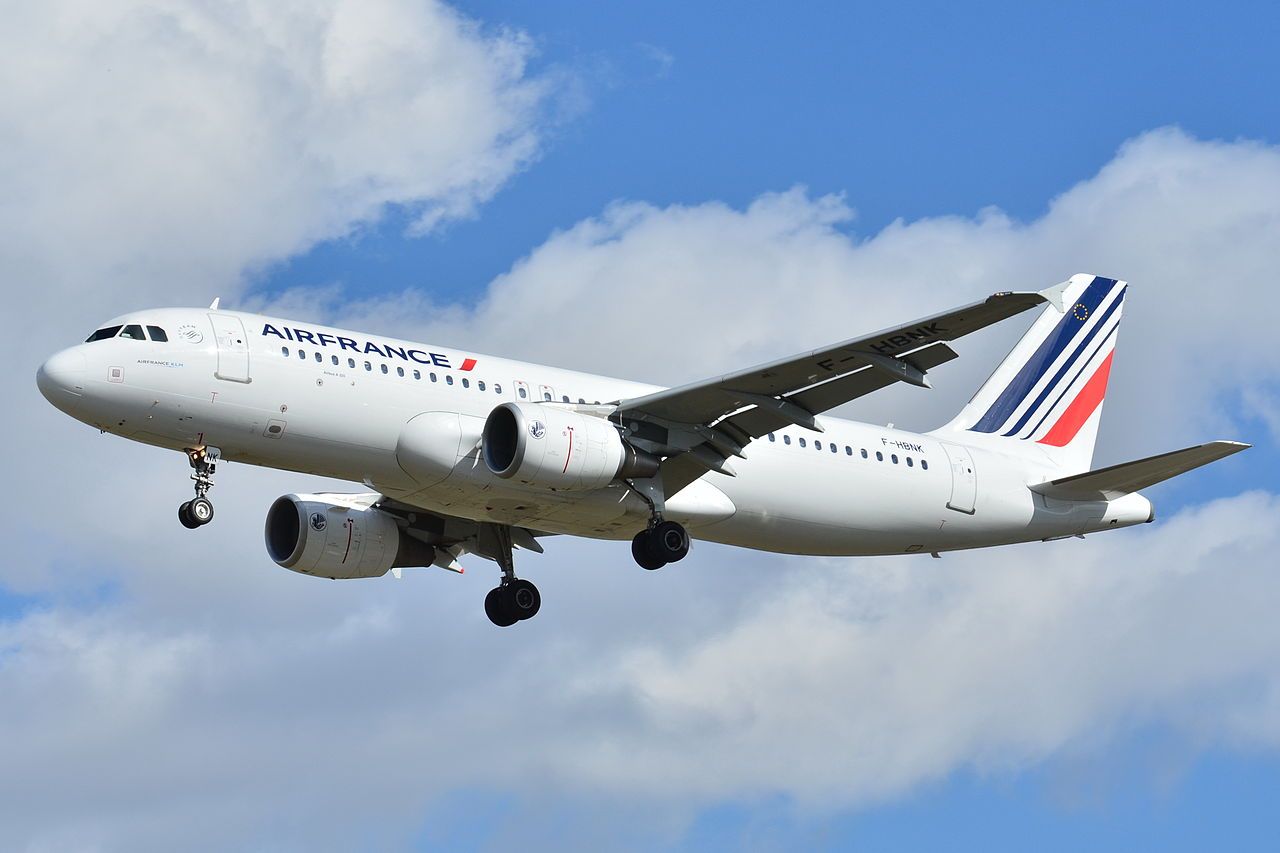 1280px-Airbus_A320-200_Air_France_(AFR)_F-HBNK_-_MSN_5084_(10222979744)