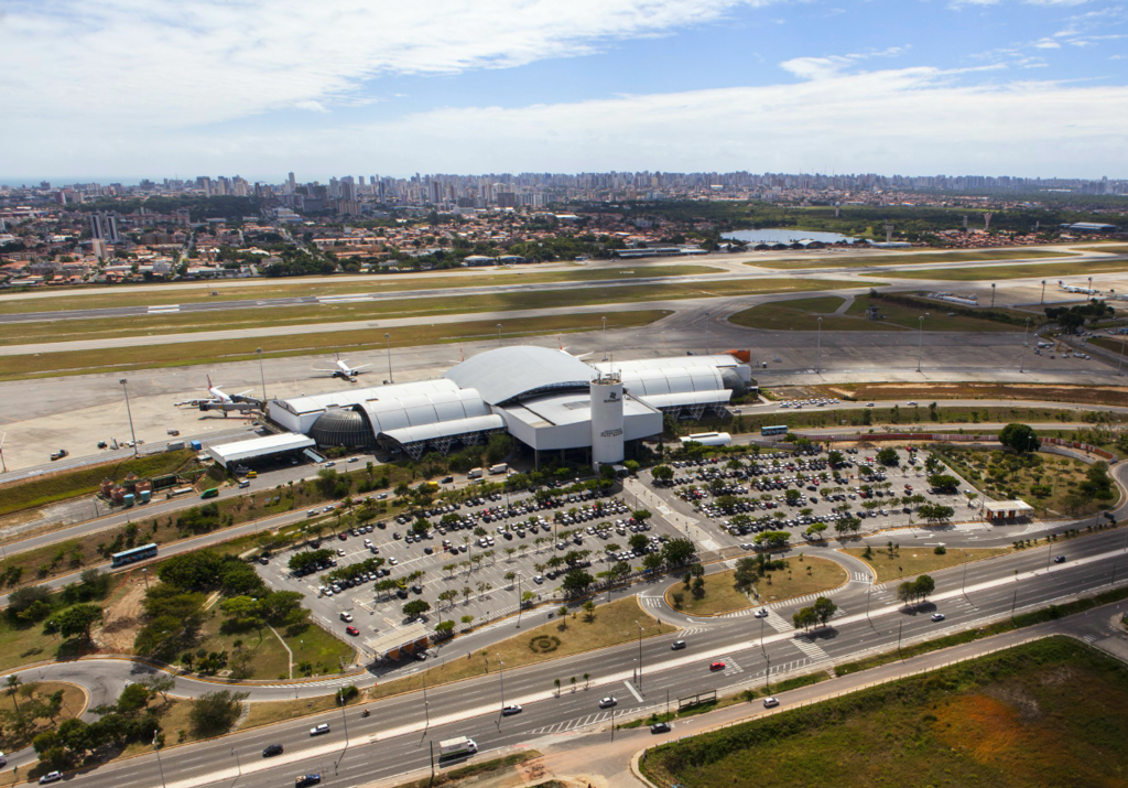 Aeroporto_Internacional_Pinto_Martins_(1)