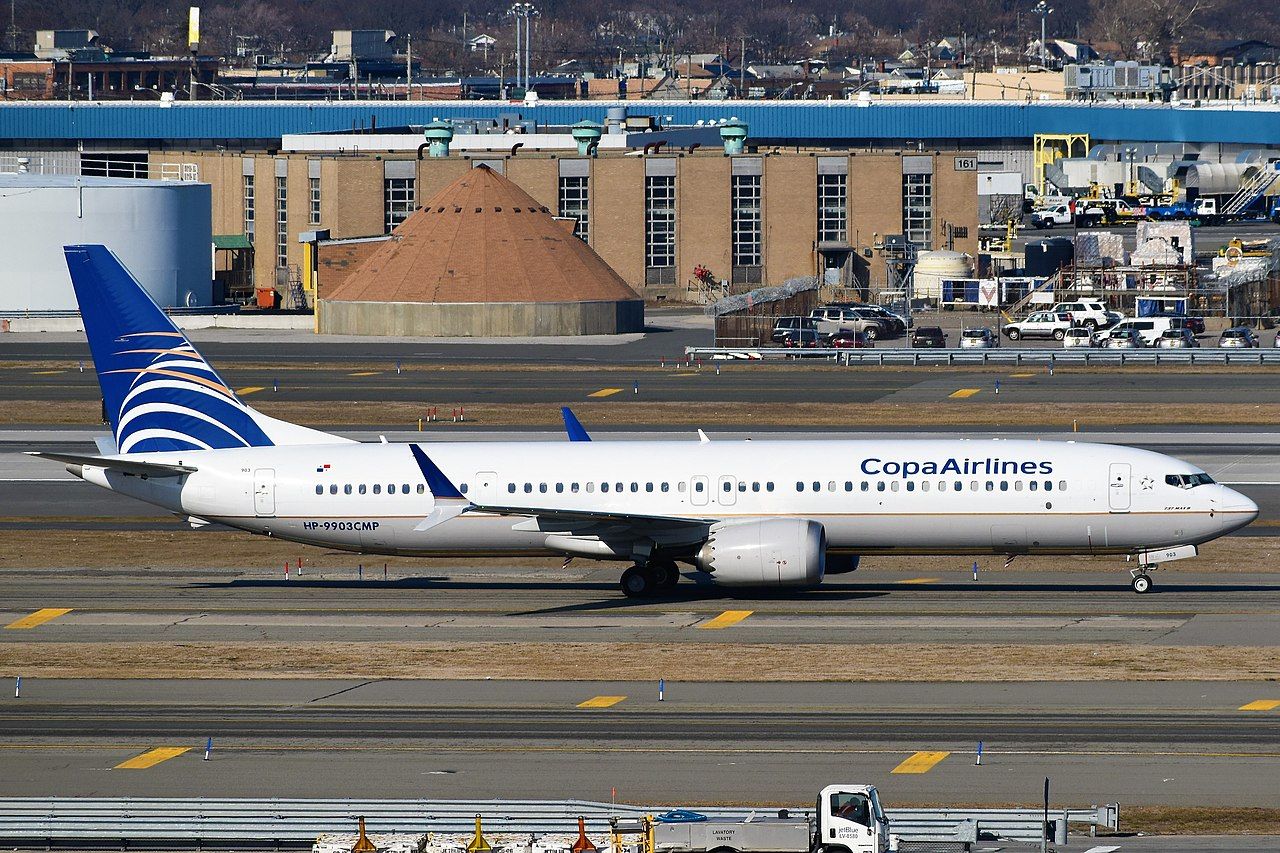 Copa_Airlines_Boeing_737_MAX_9_HP-9903CMP_taxiing_at_JFK_Airport