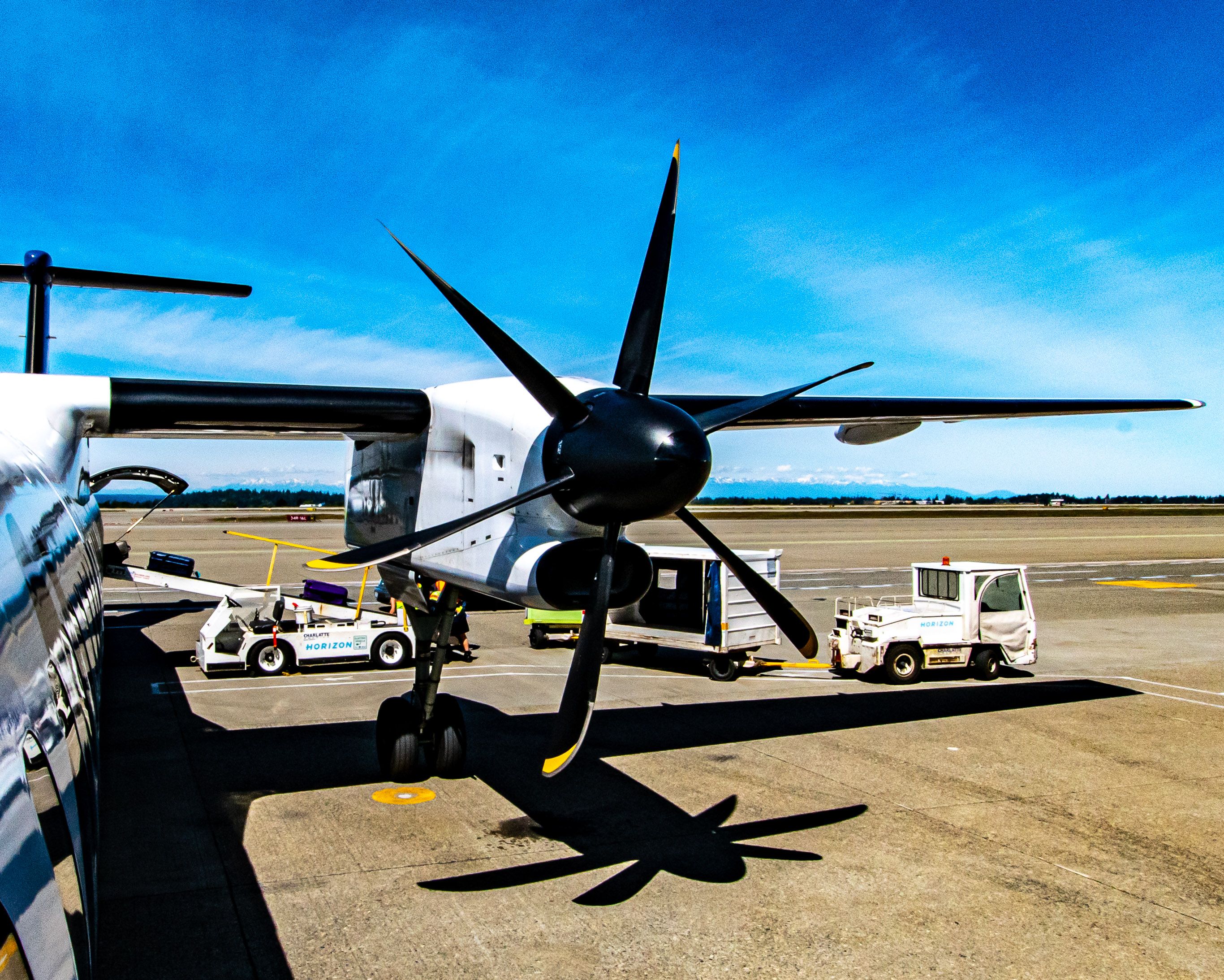 The Big Dowty R408 Prop - A Q400/Dash 8 Propeller attached to a turbine engine, hence a turboprop