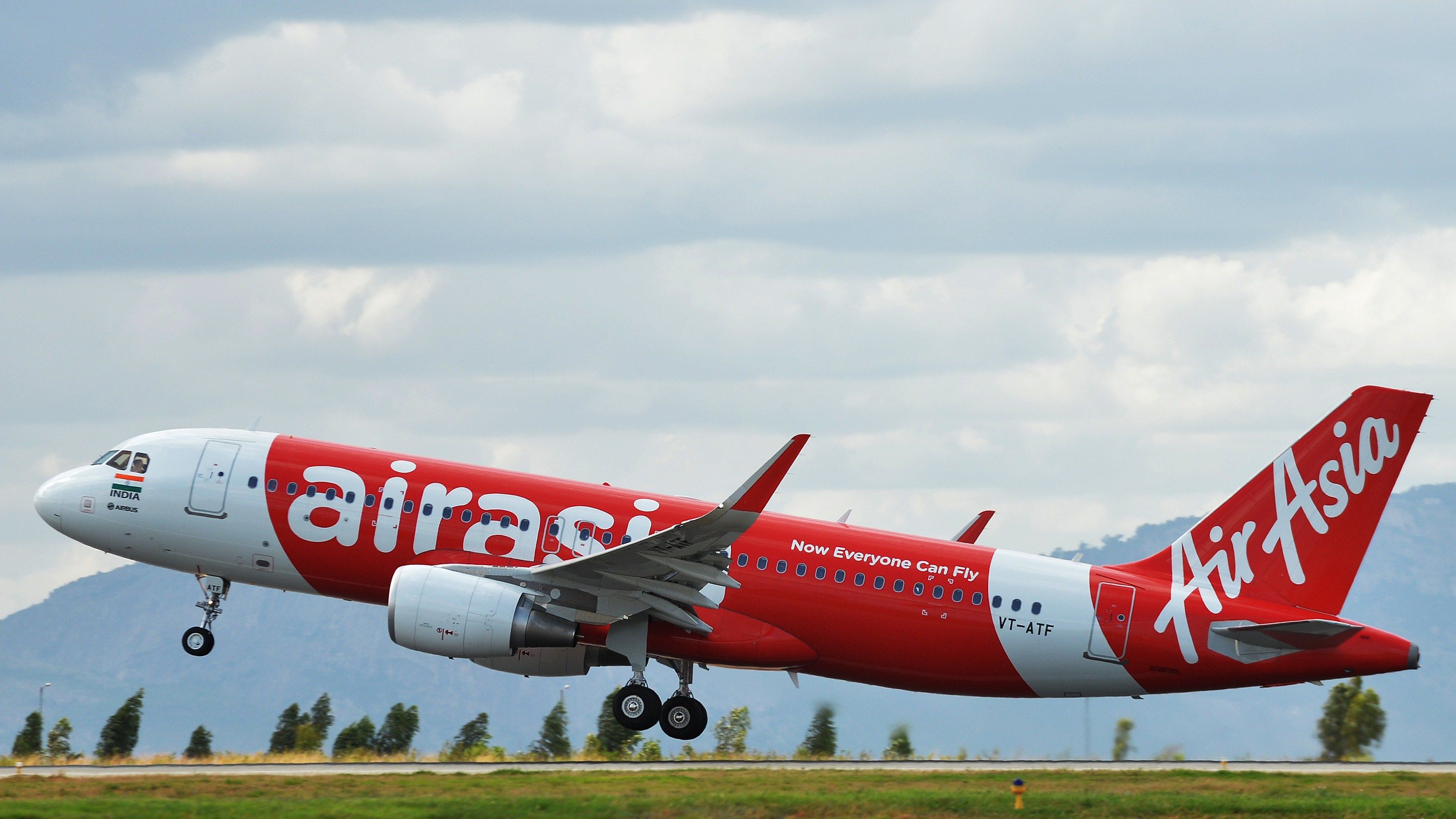 AirAsia India A320 taking off