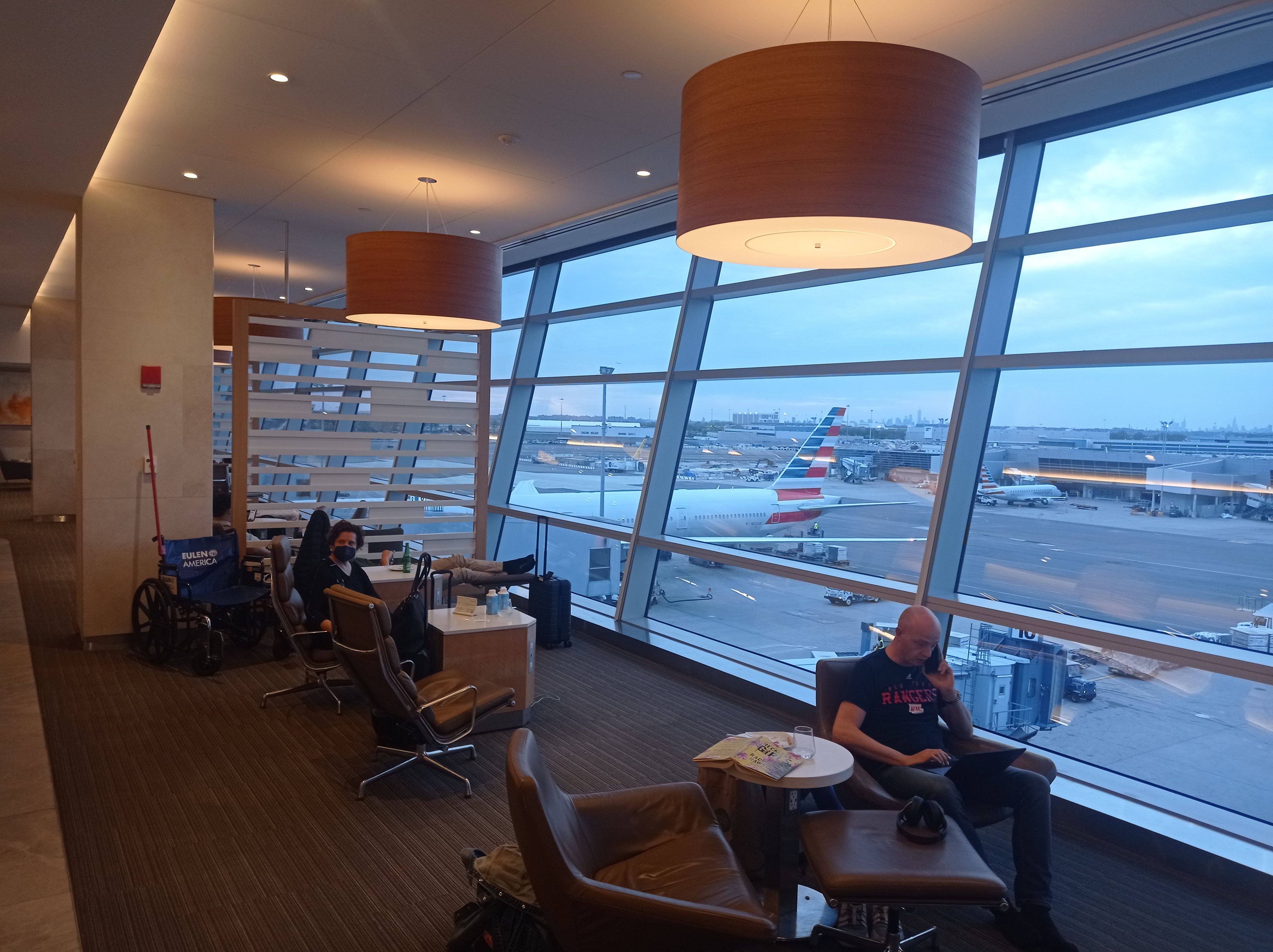 Trip Report: American Airlines Airbus A321T Business Class New York JFK ...