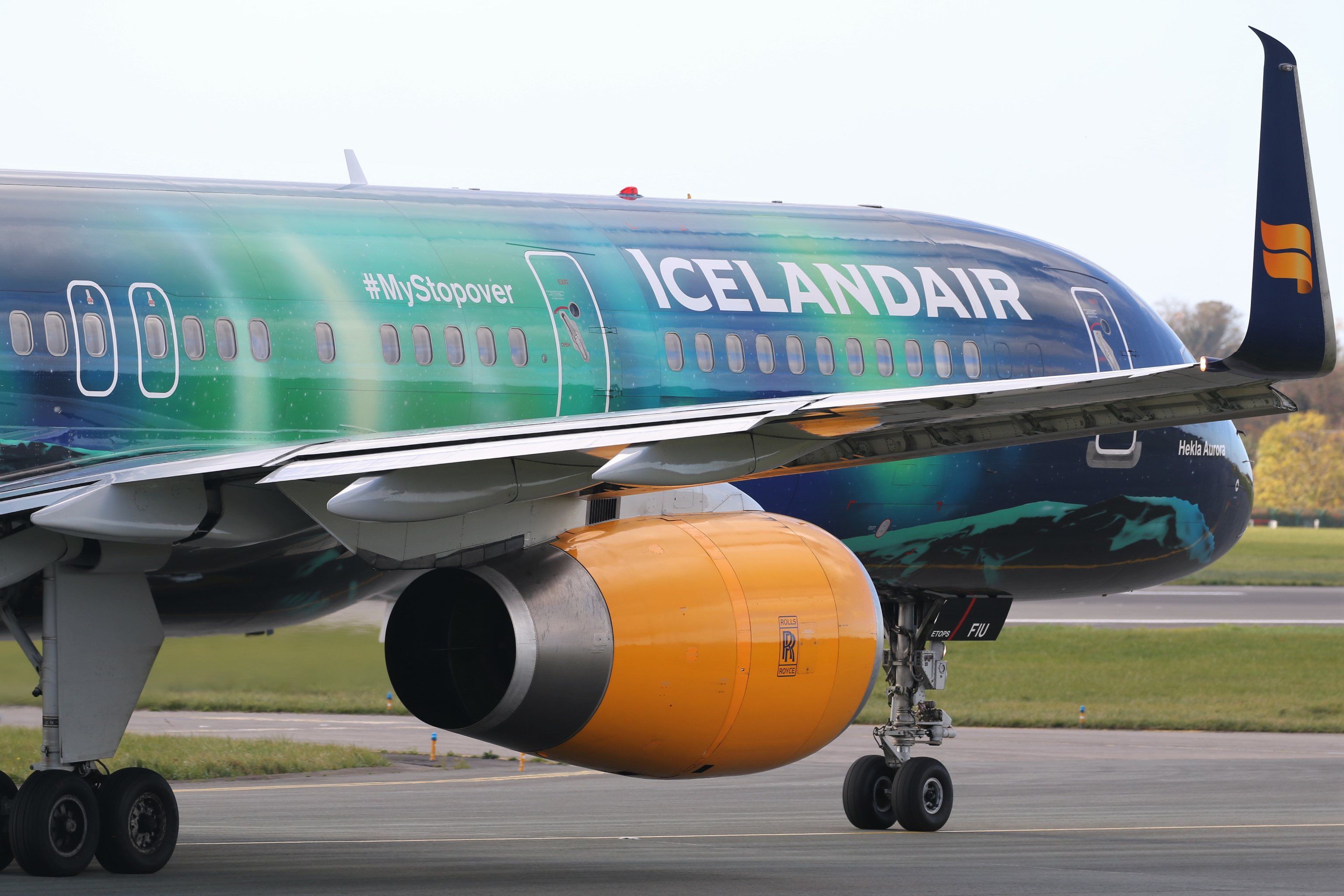 Icelandair B757