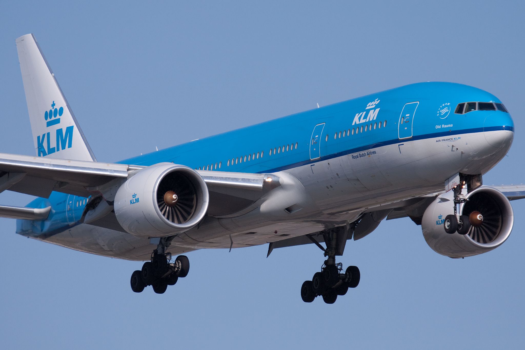 KLM_Boeing_777-200ER_Closeup_PH-BQO