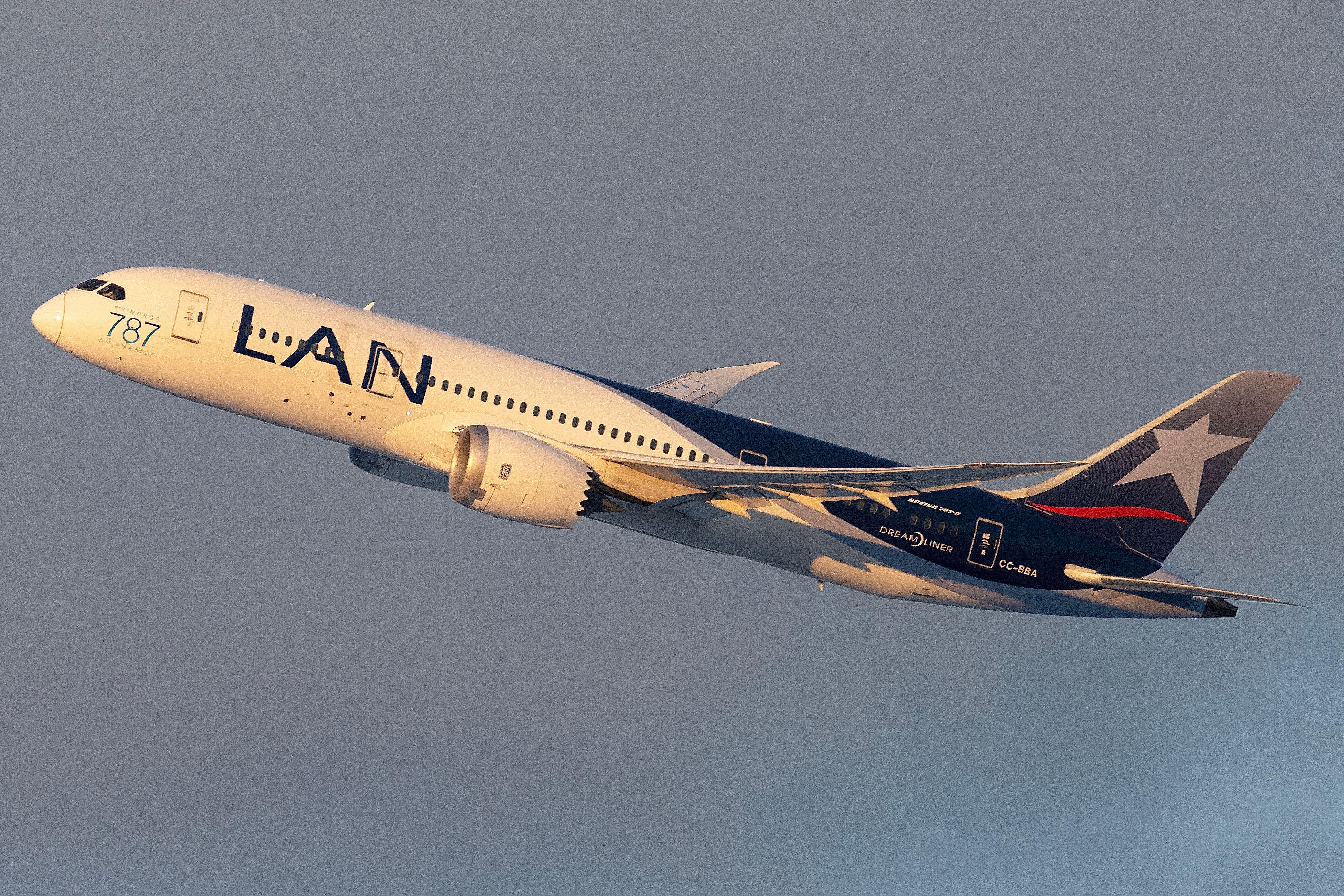 A LATAM Airlines Boeing 787-8 Dreamliner registration CC-BBA