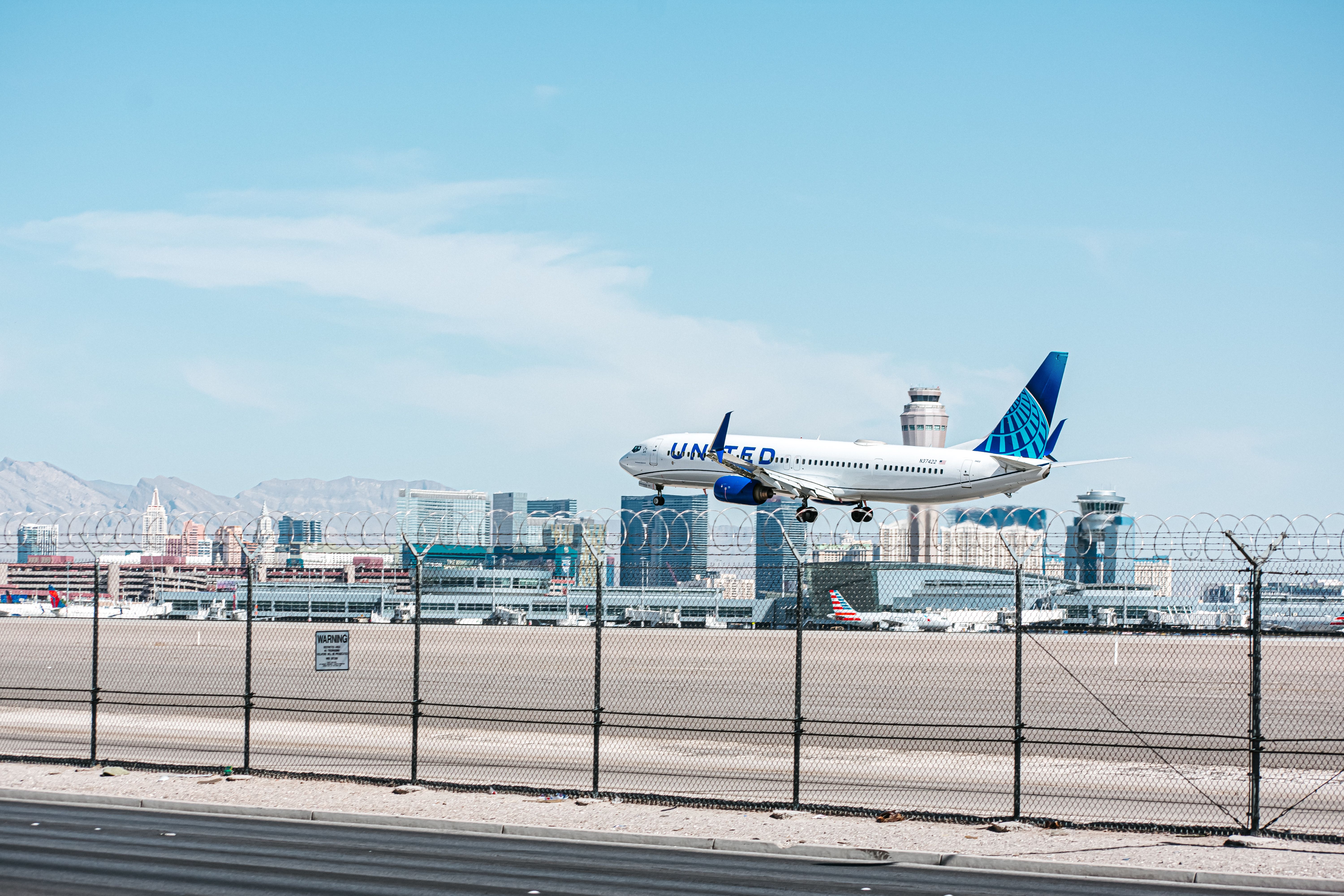 Las Vegas United Airlines Aircraft Landing