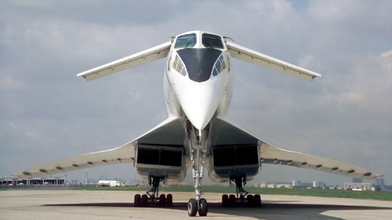 Tu-144