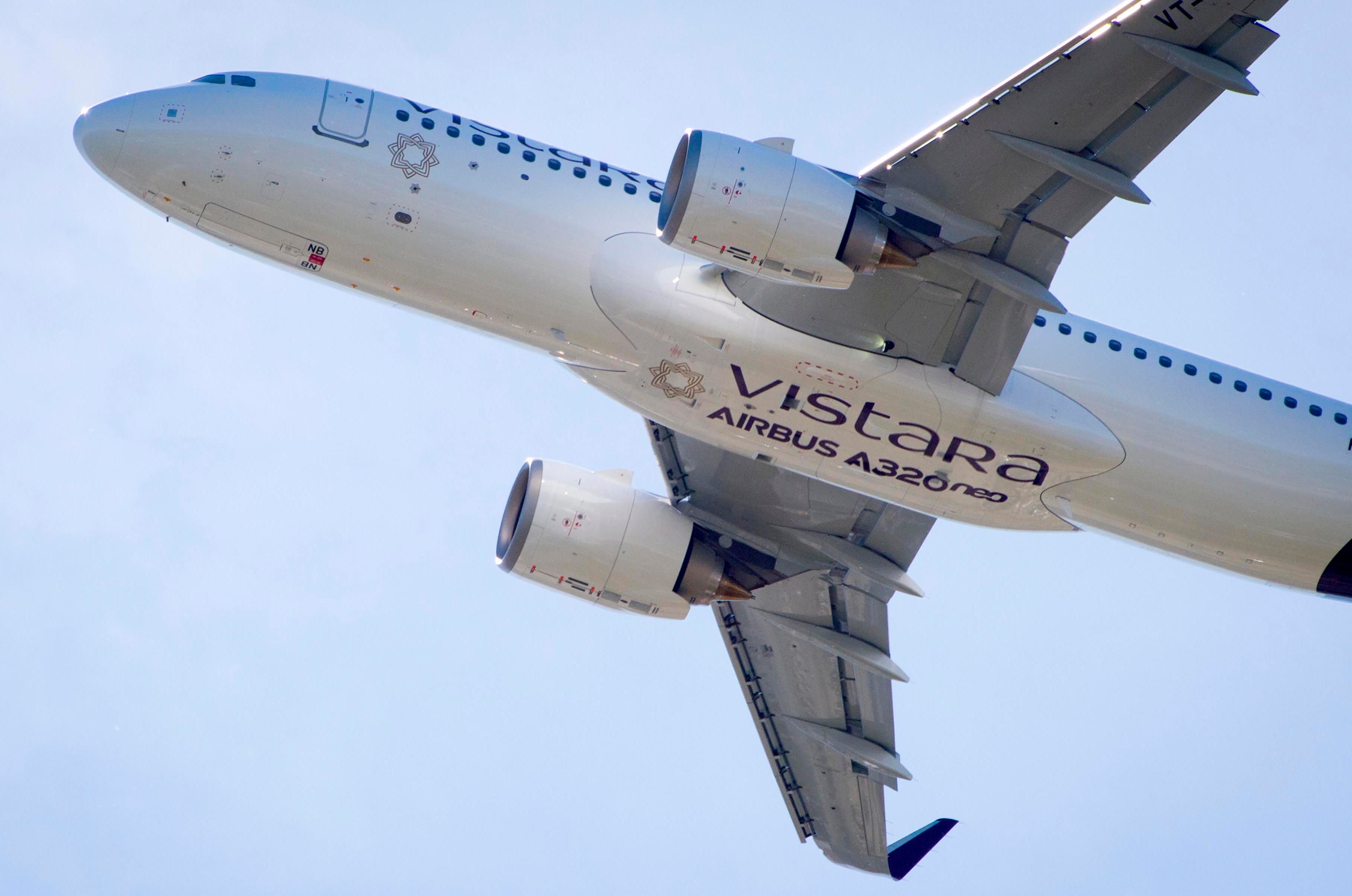 Vistara A320neo taking off