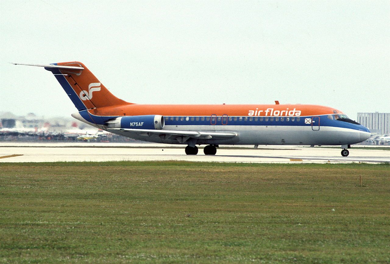 1280px-Air_Florida_DC-9-15RC;_N75AF,_December_1980_CDX_(5126642549)
