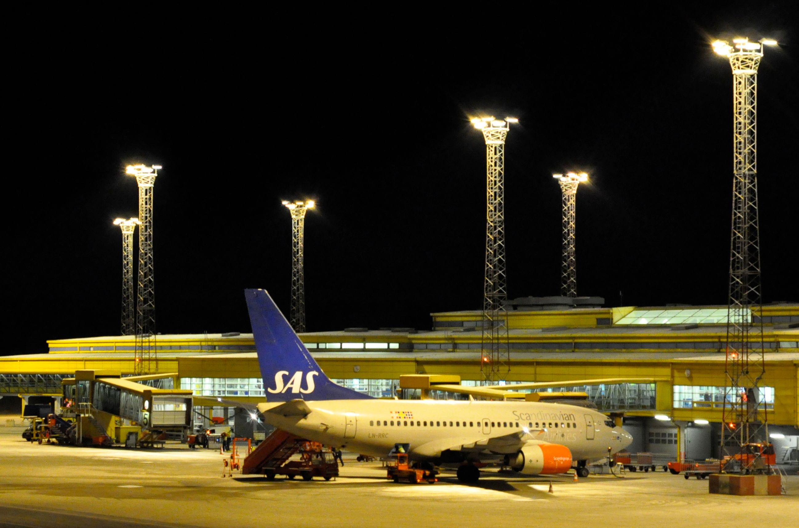 A SAS Scandinavian Airlines Boeing 737-683 at Sturup Airport in the Night