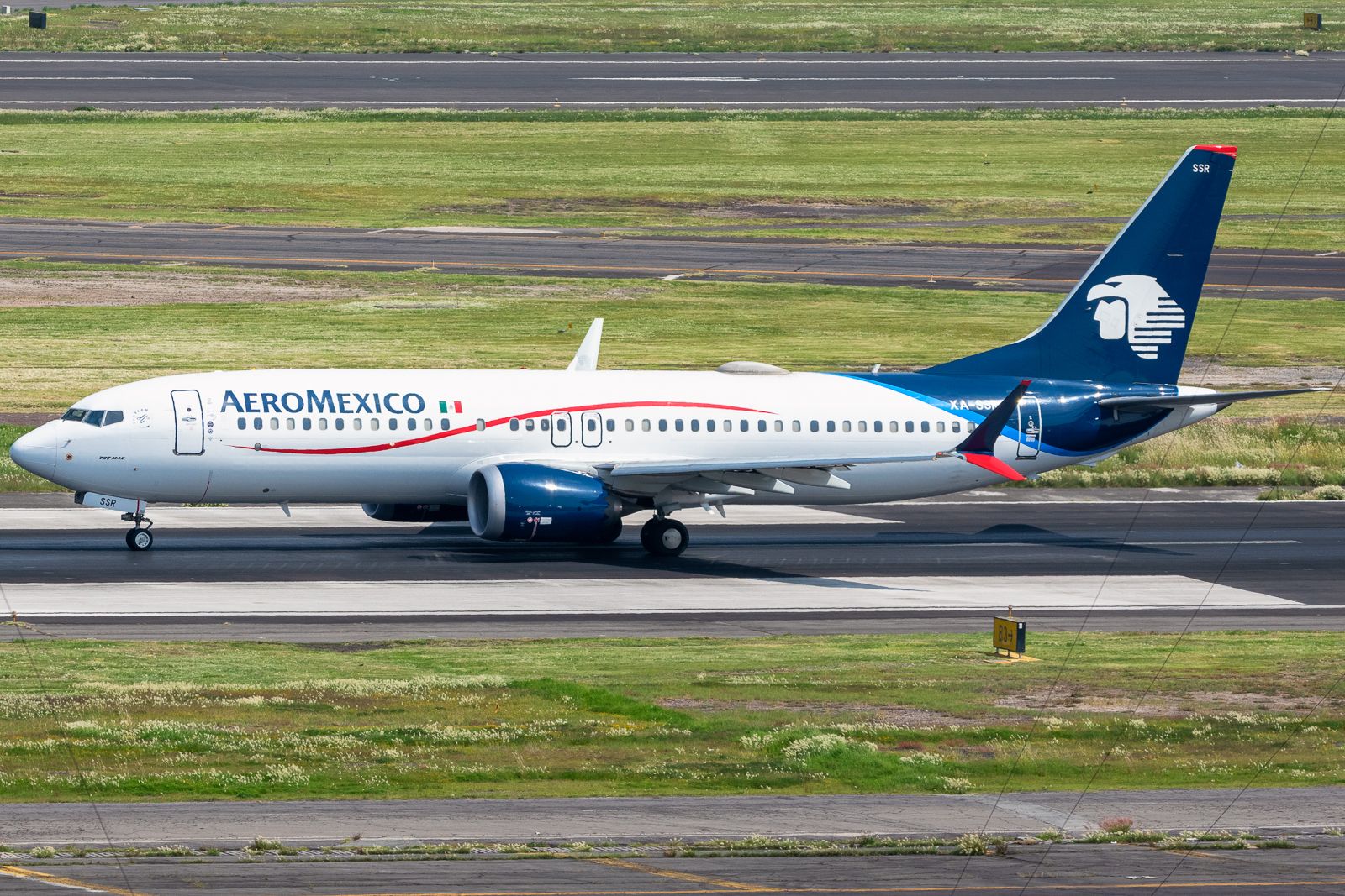 A Boeing 737 MAX 8 of Aeromexico in Mexico City