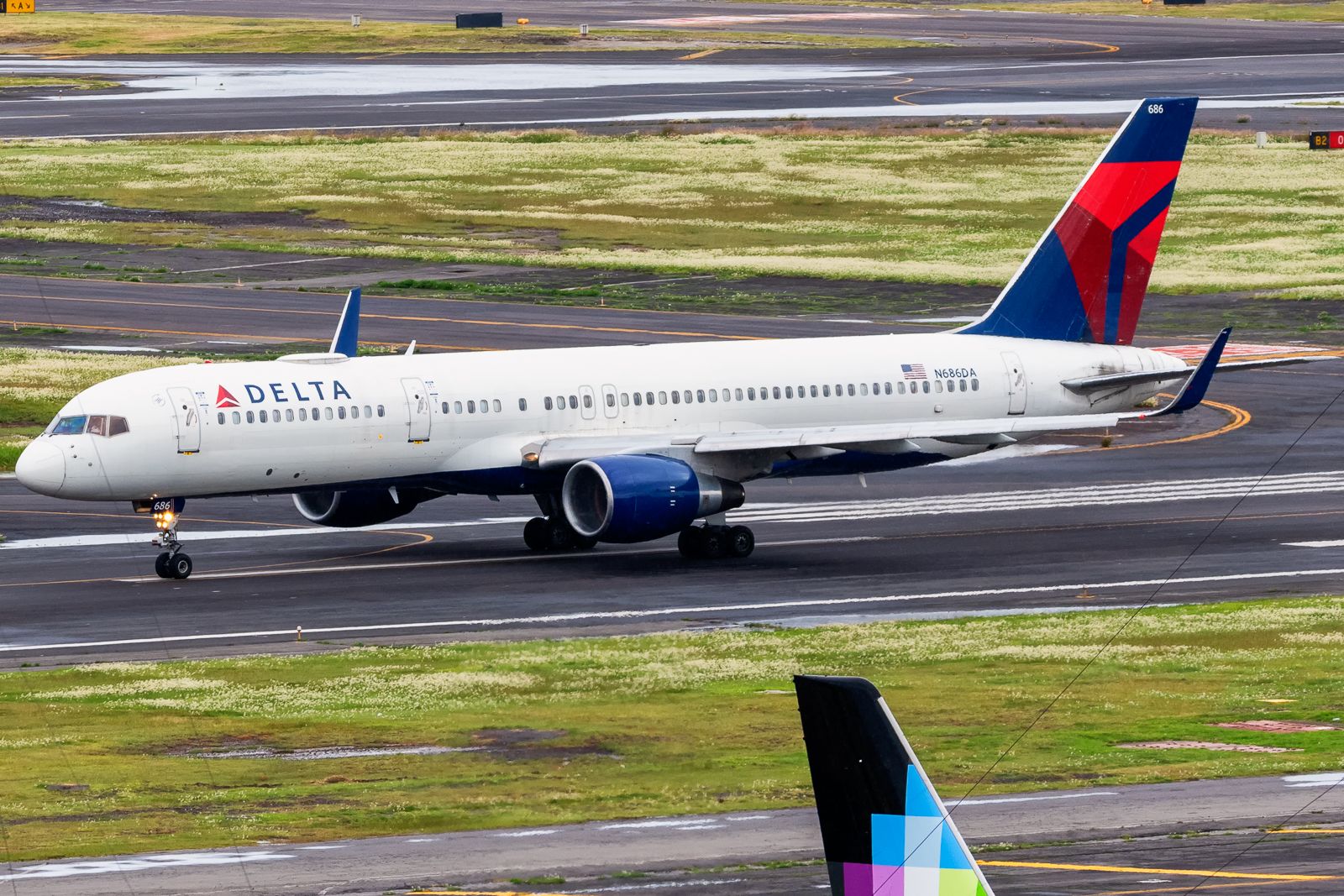 A Delta Air Lines Boeing B757-232 in Mexico City