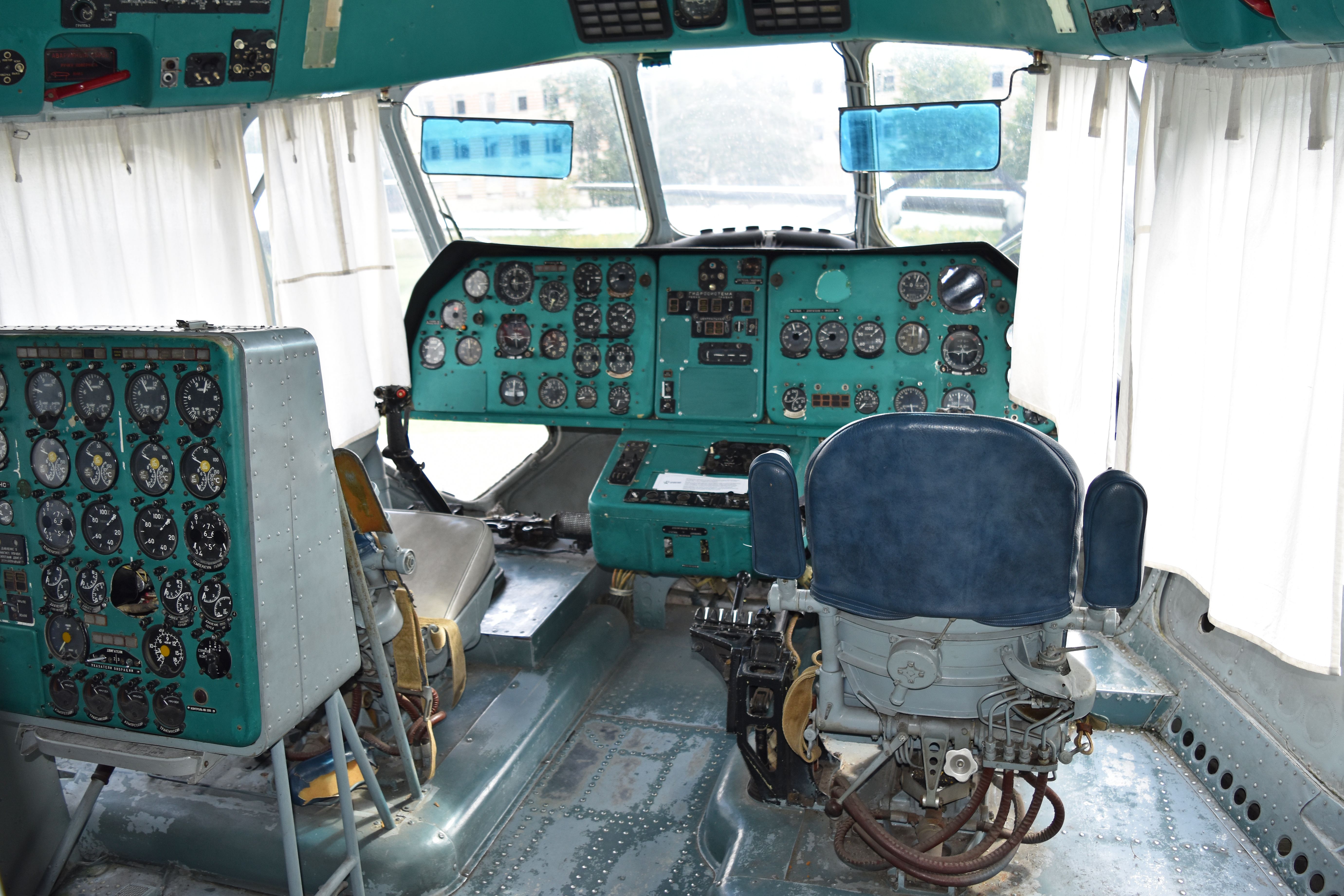 Mil V-12 Cockpit
