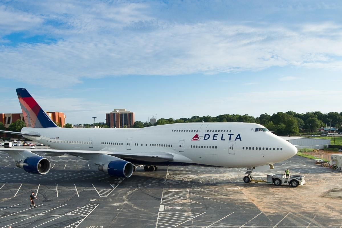 Delta Air Lines 747-400