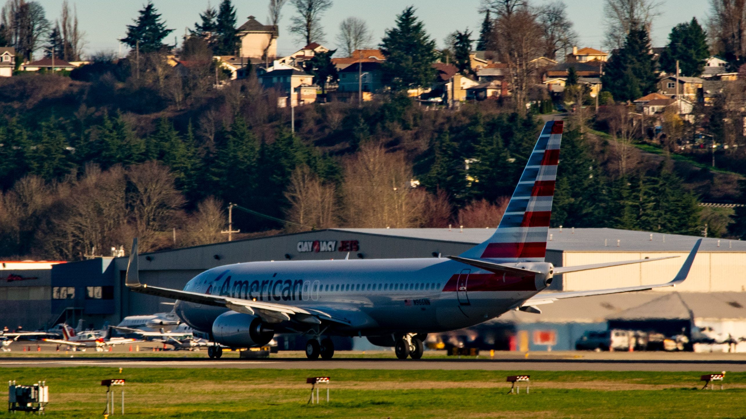 An American Airlines Boeing 737-800 Leaving Boeing Field