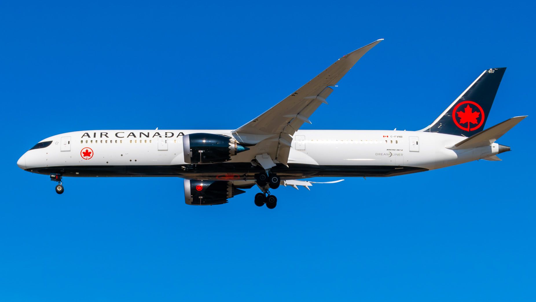 787-9 in @AirCanada's New Livery on Short Final to YVR