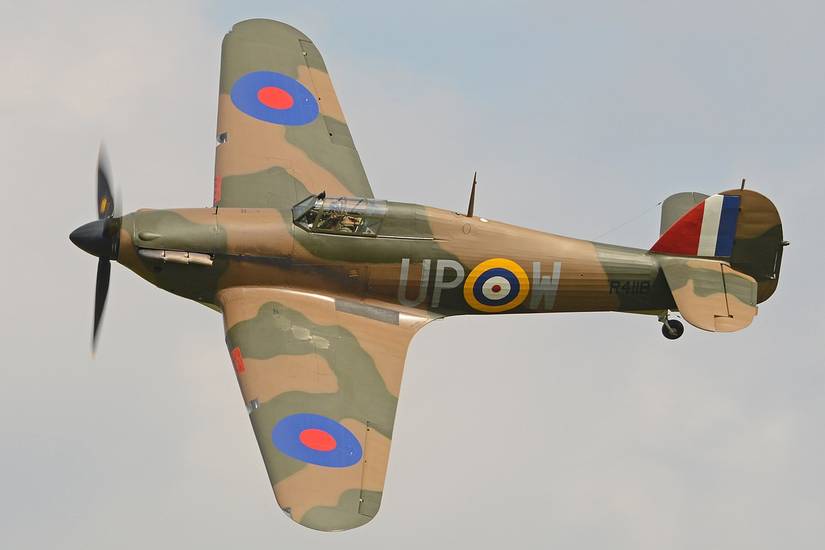 Hawker_Hurricane_I_R4118_UP-W_(G-HUPW)_(41455530471).jpg