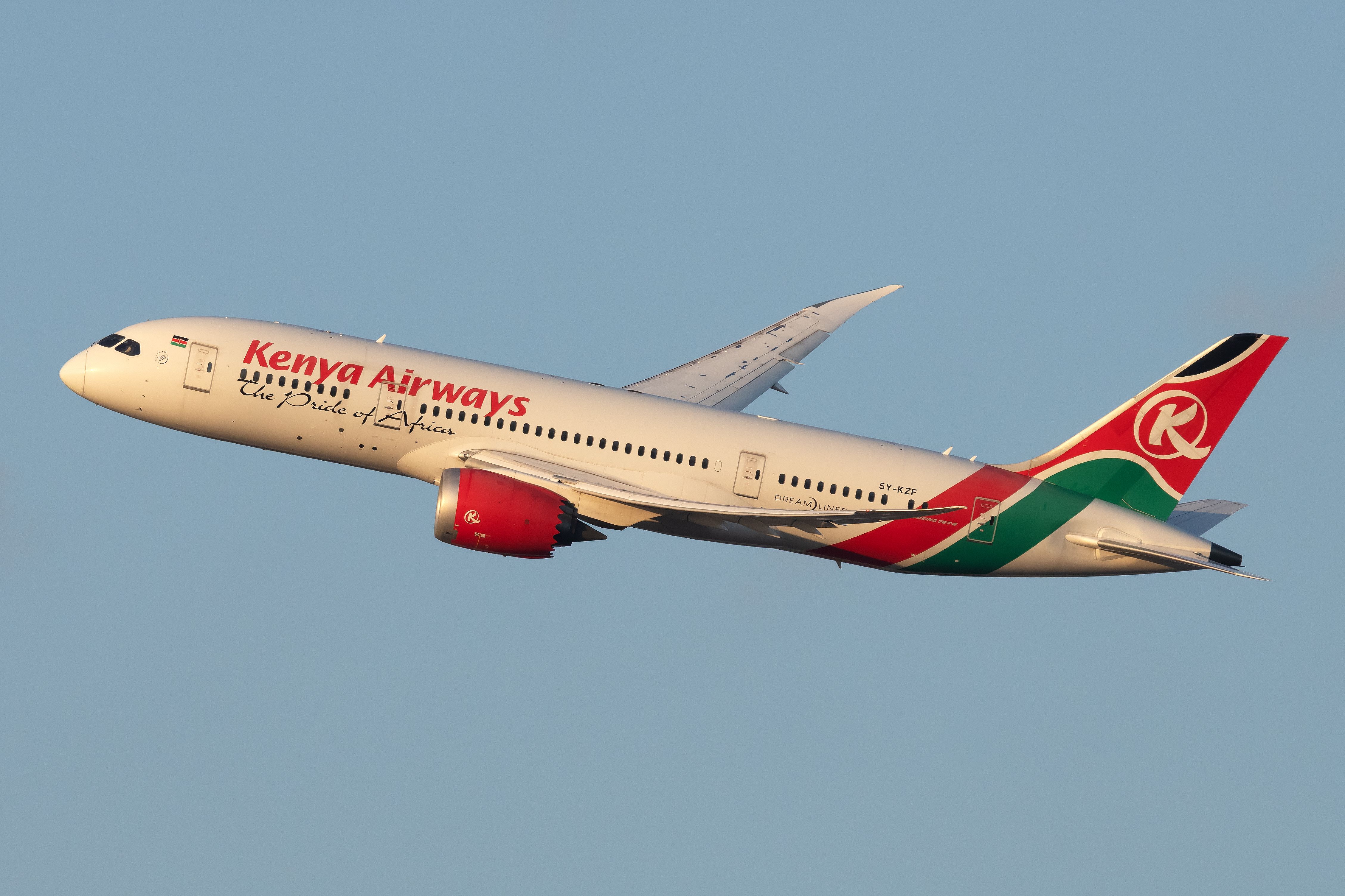 Kenya Airways Boeing 787-8 Dreamliner 5Y-KZF (2)