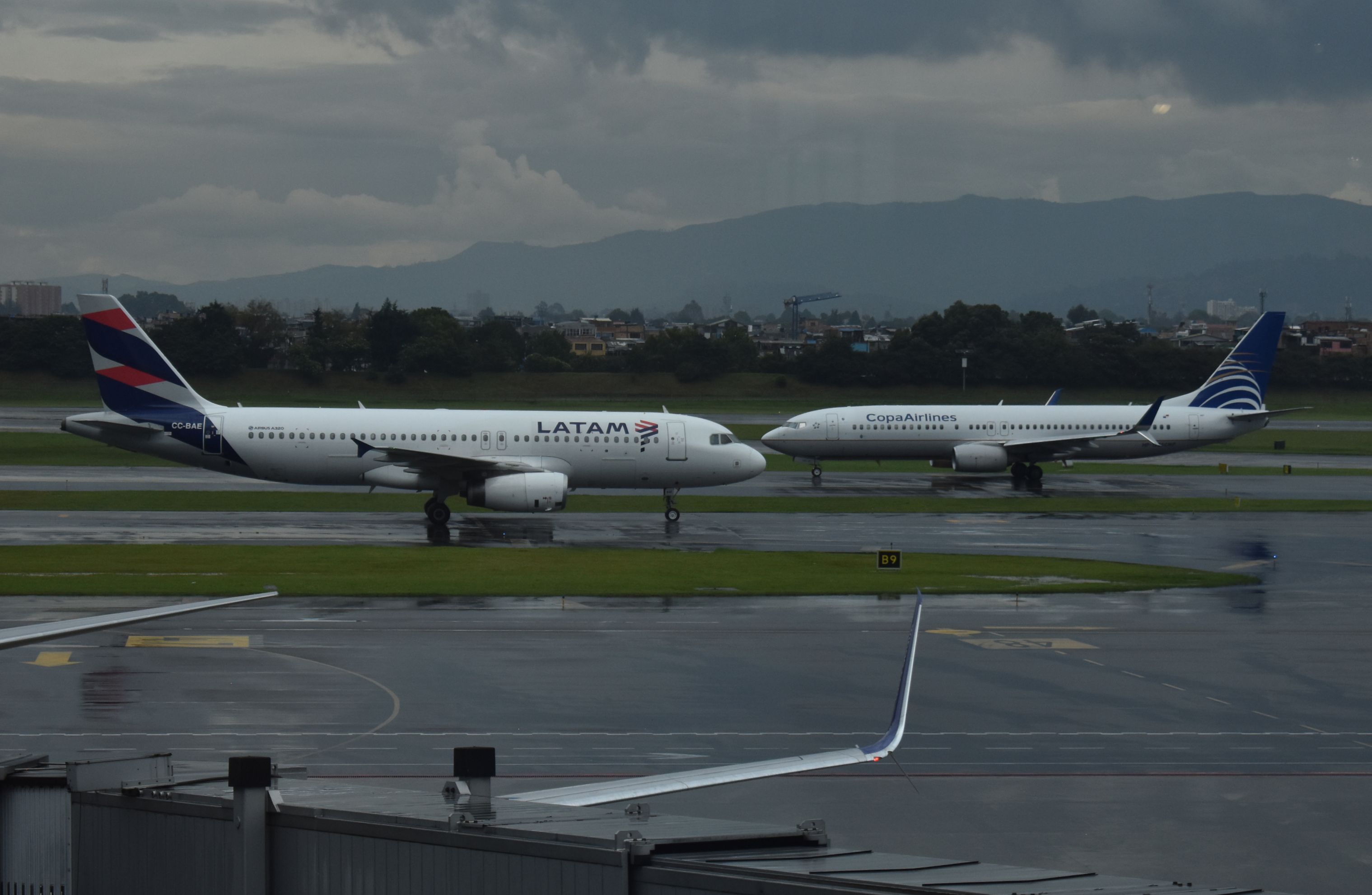 A LATAM aircraft and a Copa Airlines aircraft