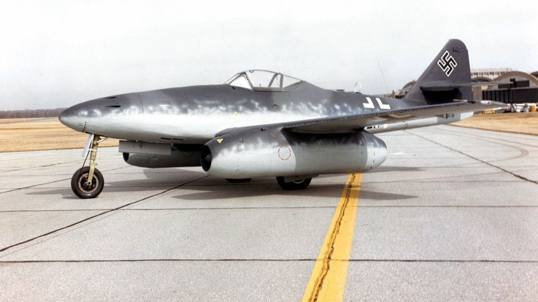 Messerschmitt_Me_262A_at_the_National_Museum_of_the_USAF