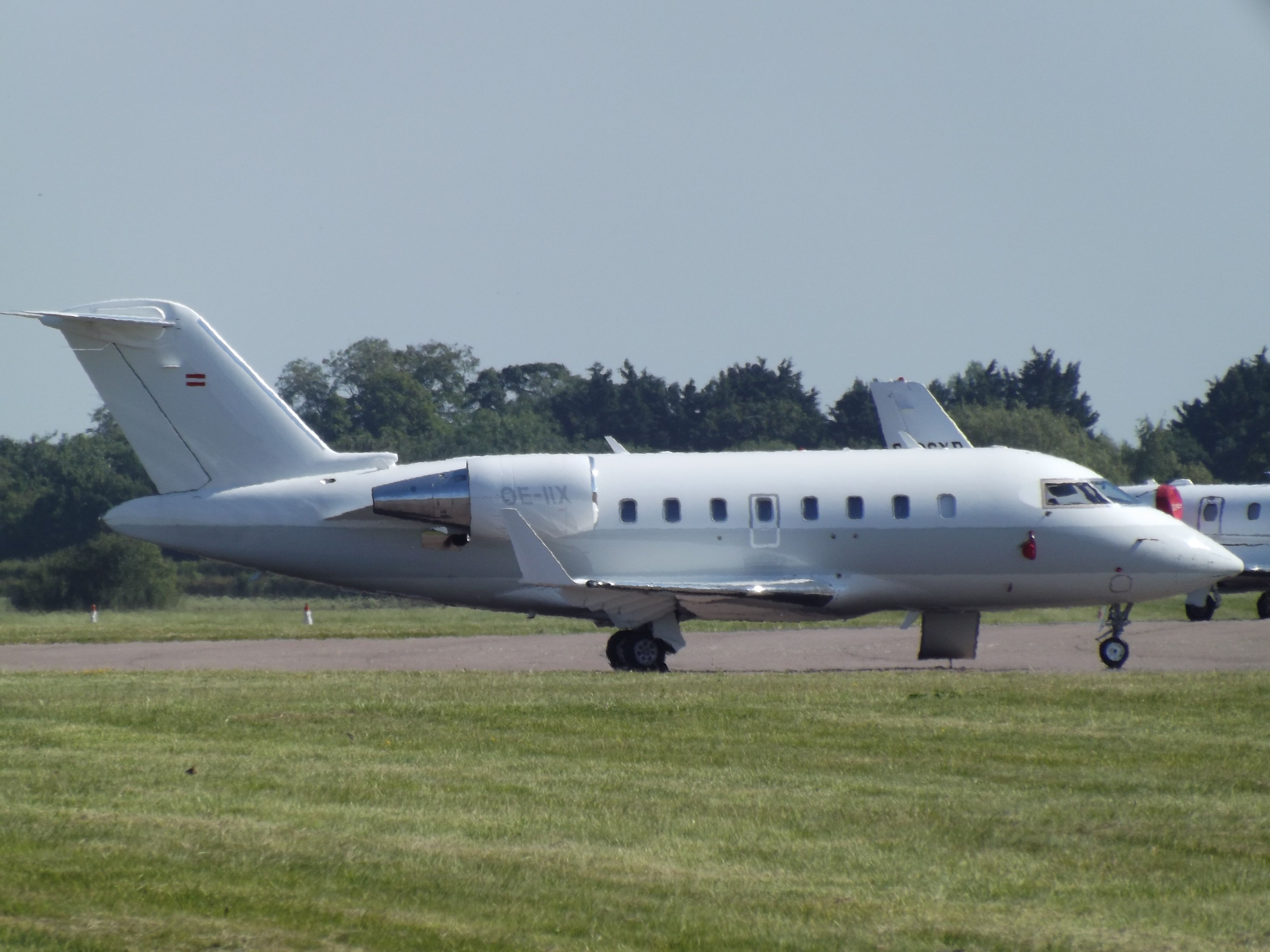 OE-IIX_Bombardier_Canadair_Challenger_605_LaudaMotion_(36221952960)