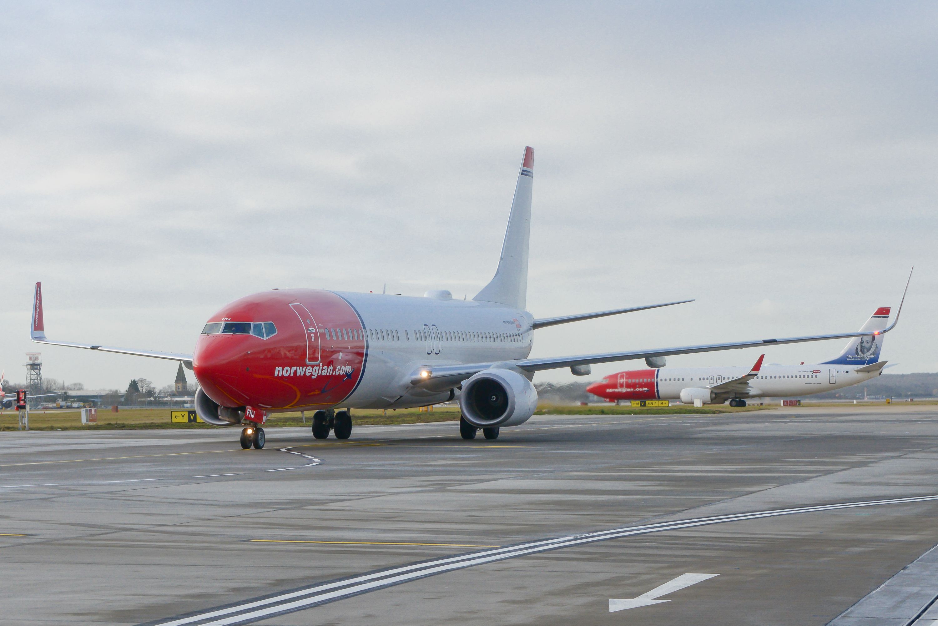 Norwegian 737s taxiing