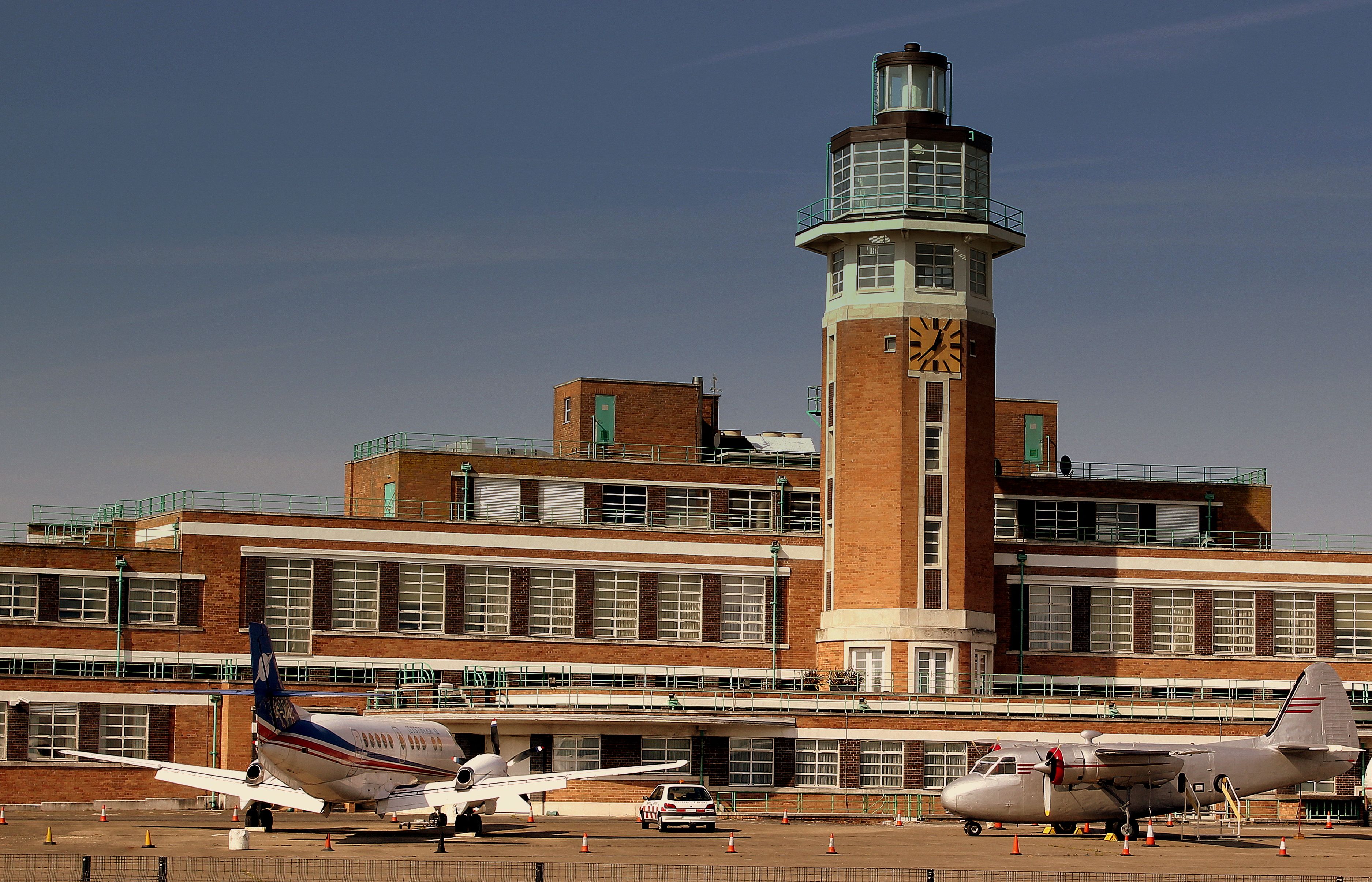 A Brief History Of Liverpool John Lennon Airport