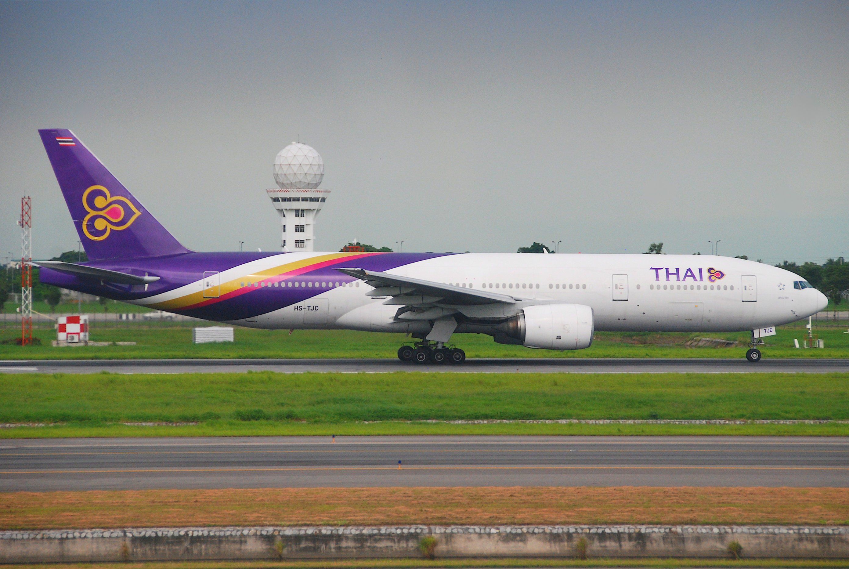 Thai_Airways_International_Boeing_777-200;_HS-TJC@BKK;29.07.2011_612al_(6099646194)