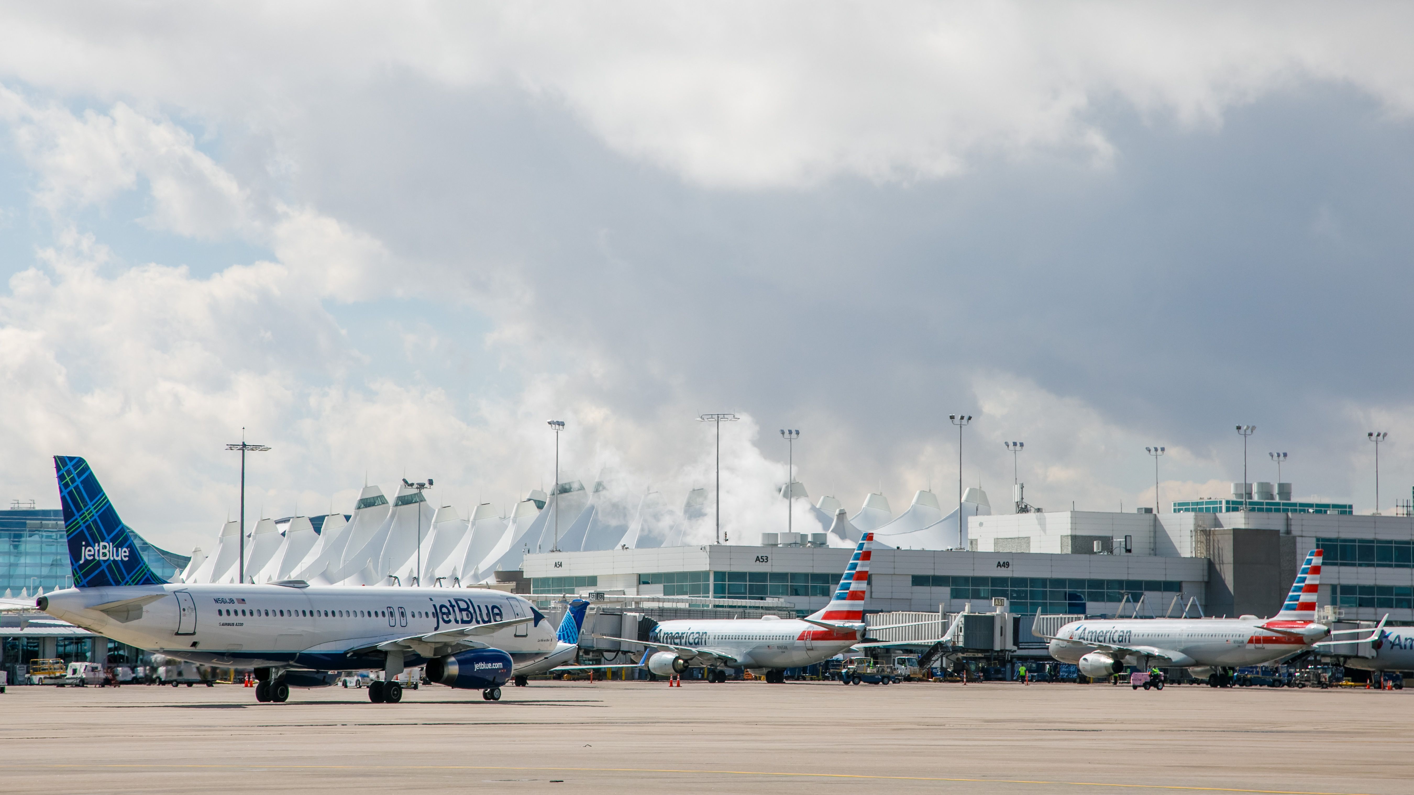 Denver-Airport-Airfield