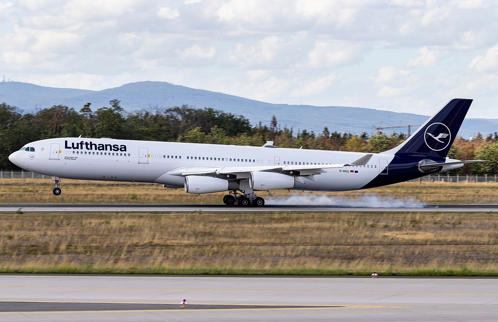 Lufthansa A340-300 Frankfurt