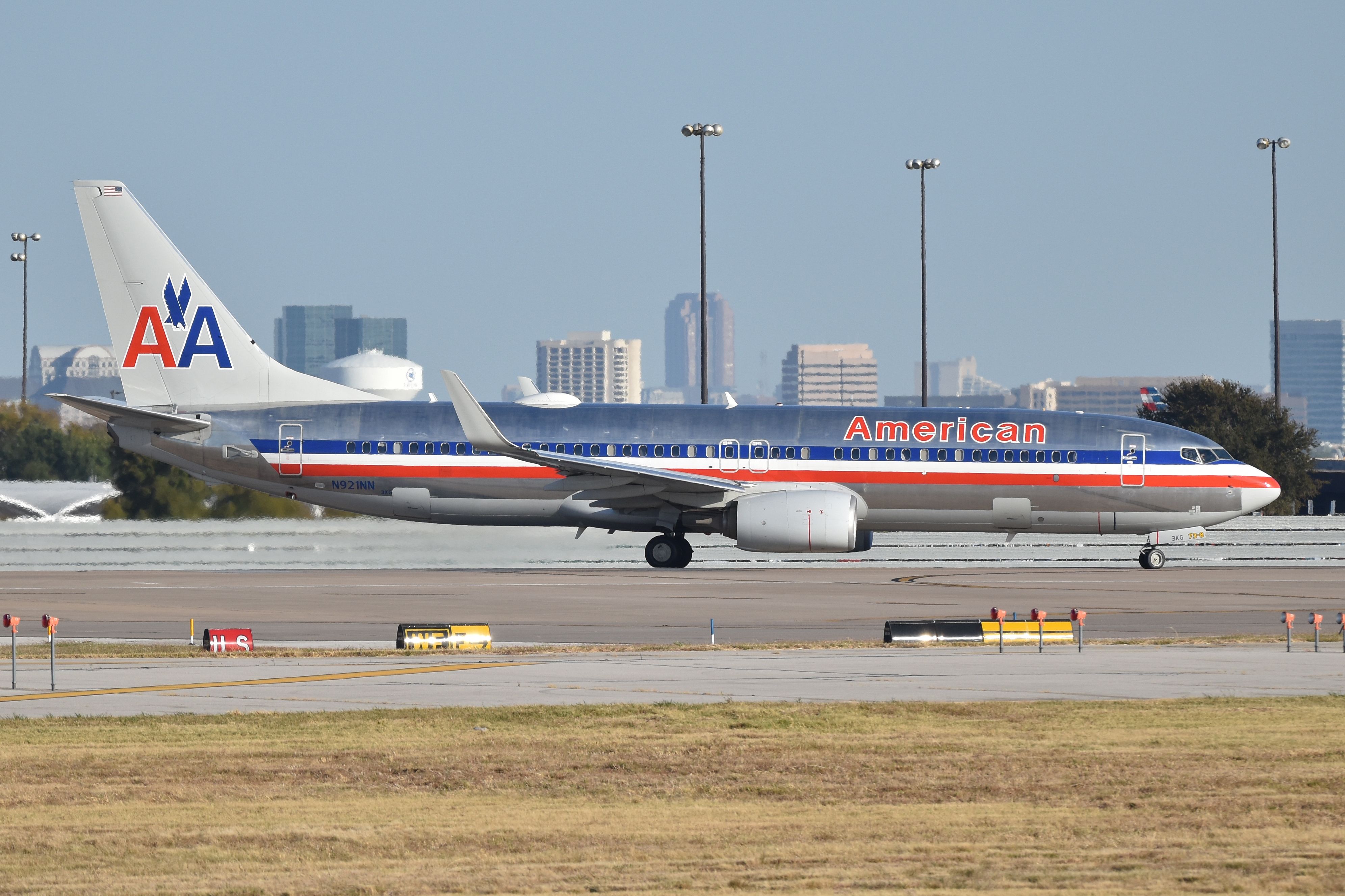 American Airlines Boeing 737 Bare Metal Livery