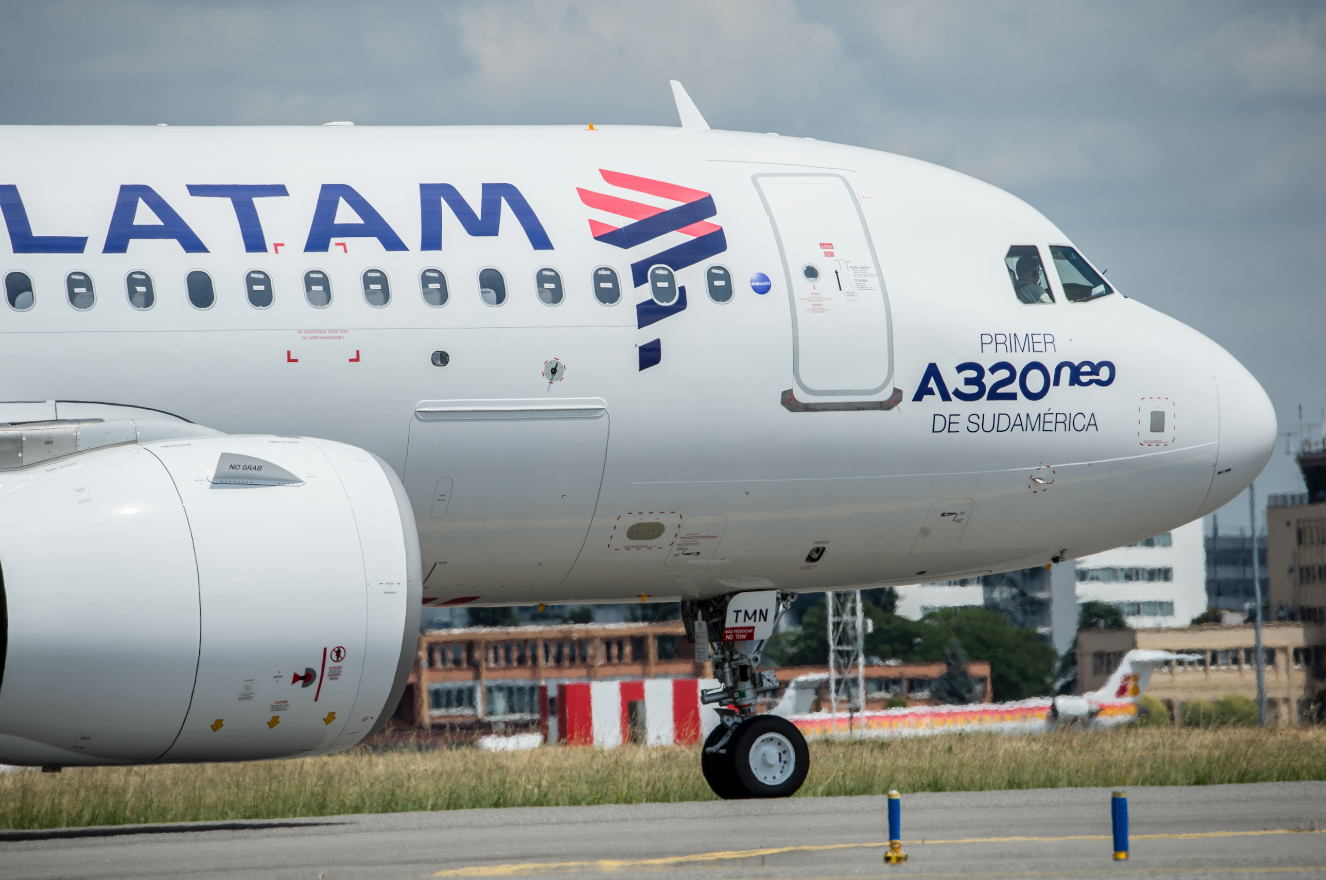 LATAM Becomes First Carrier In Colombia To Restart Onboard Service