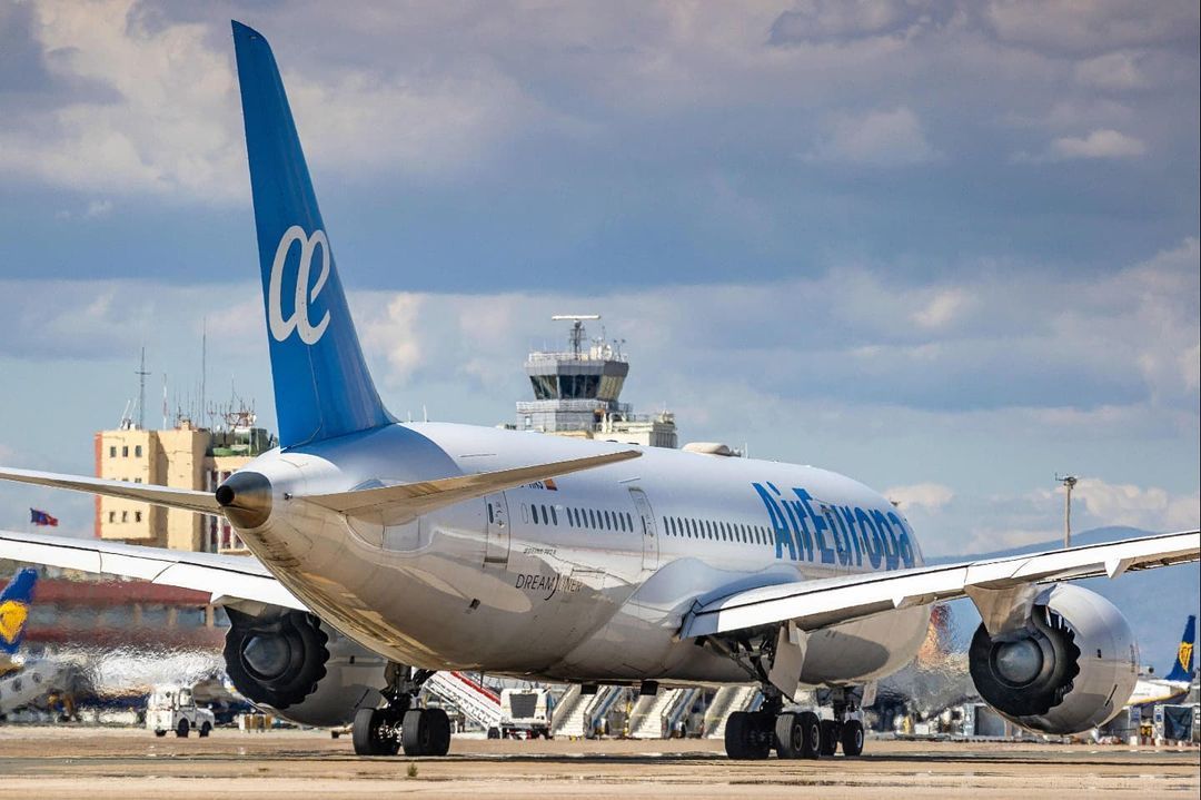 air-europa-signs-lease-agreement-for-15-boeing-737-maxs-787s
