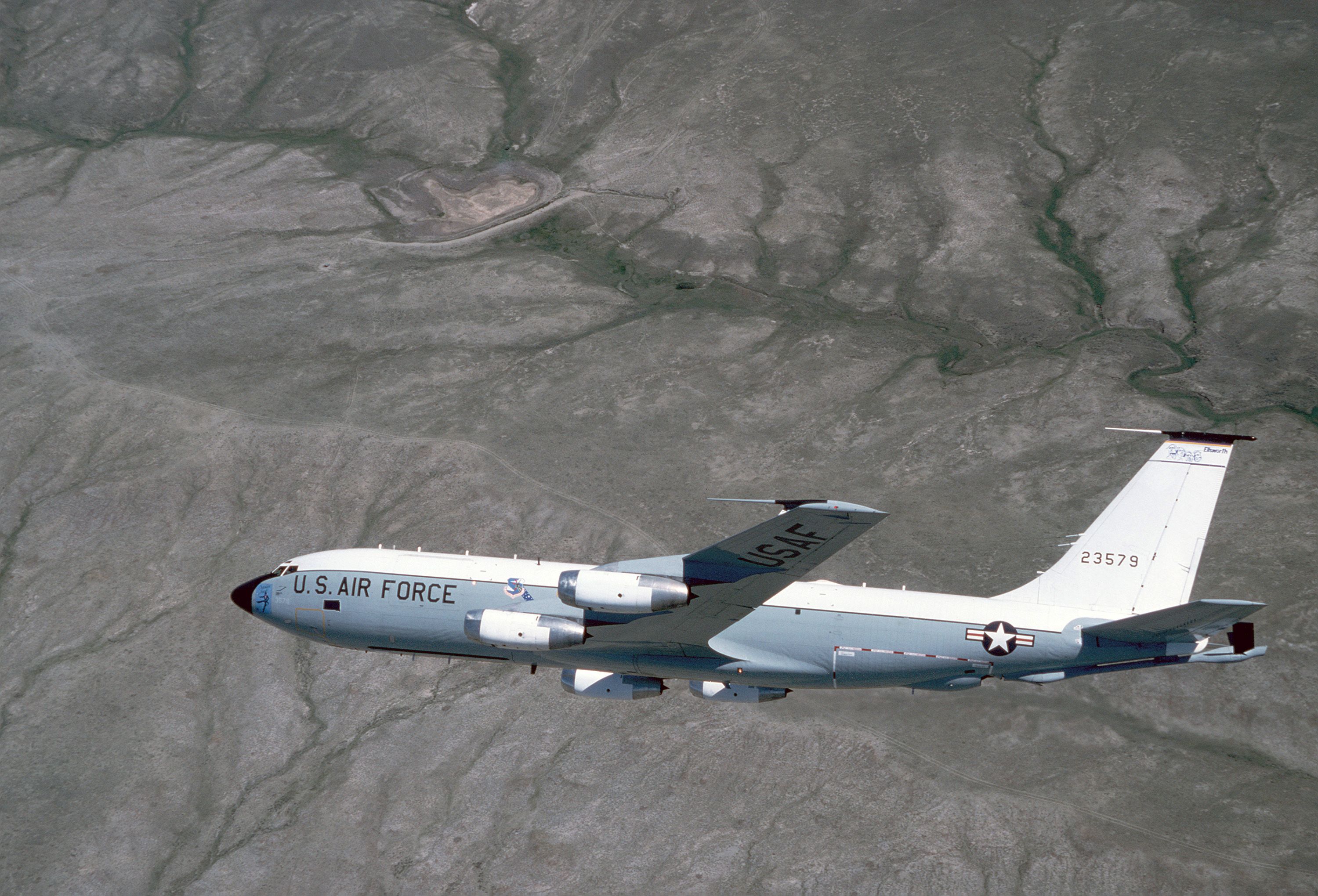 Air to air view of aircraft 