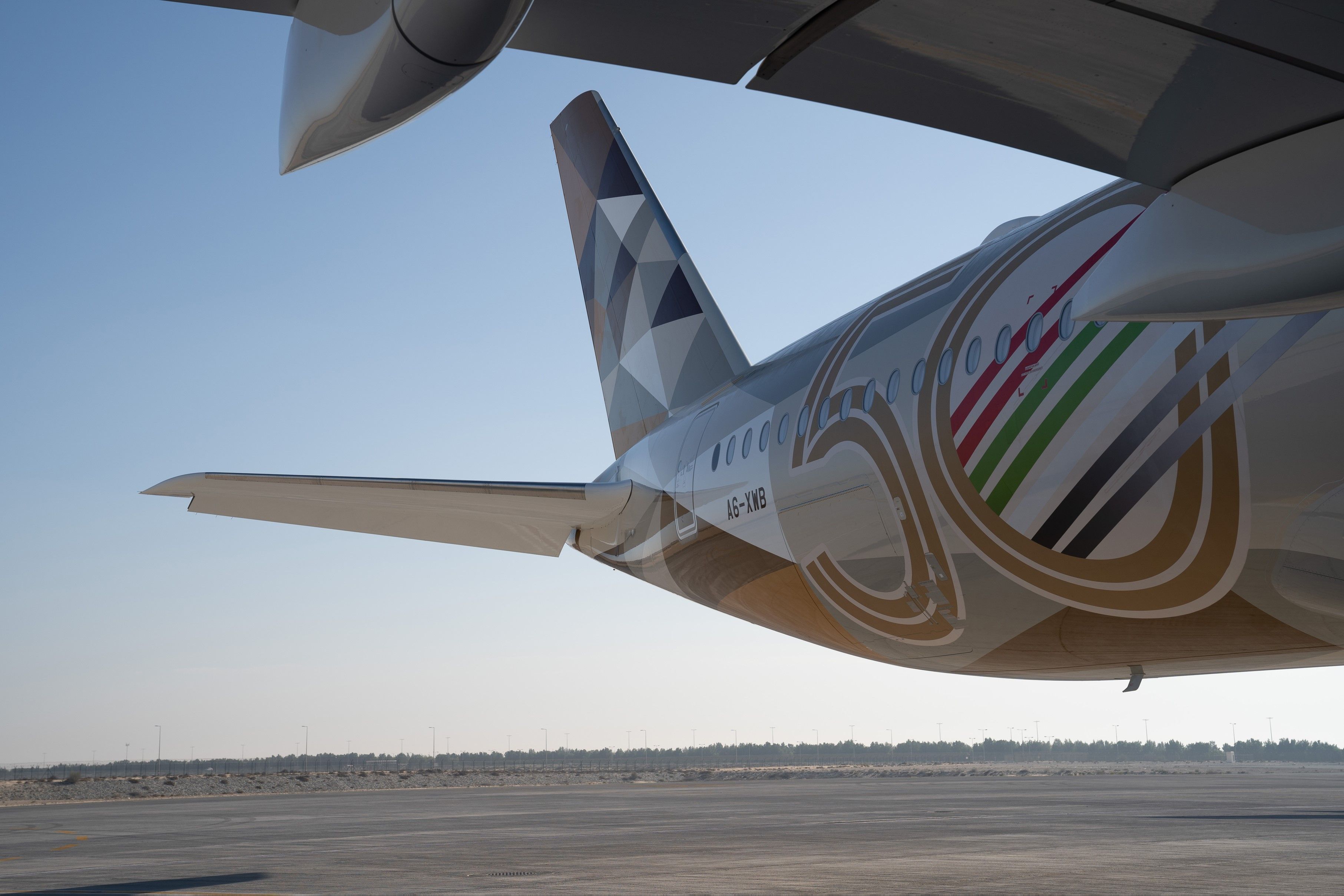 Dubai-Airshow-2021---Day-1---A350-1000-Etihad-Airways-1