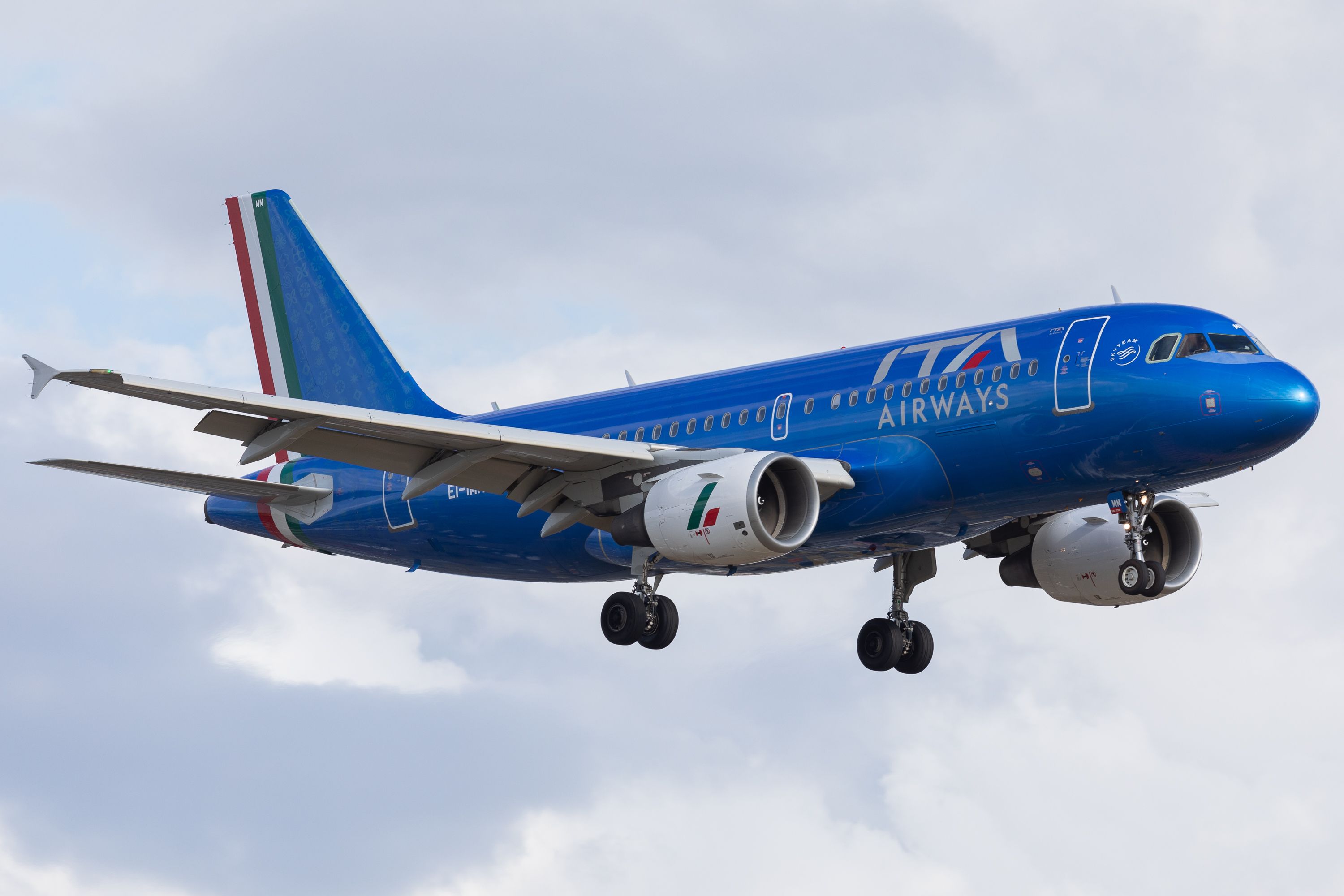 ITA Airways Airbus A319 coming in for landing