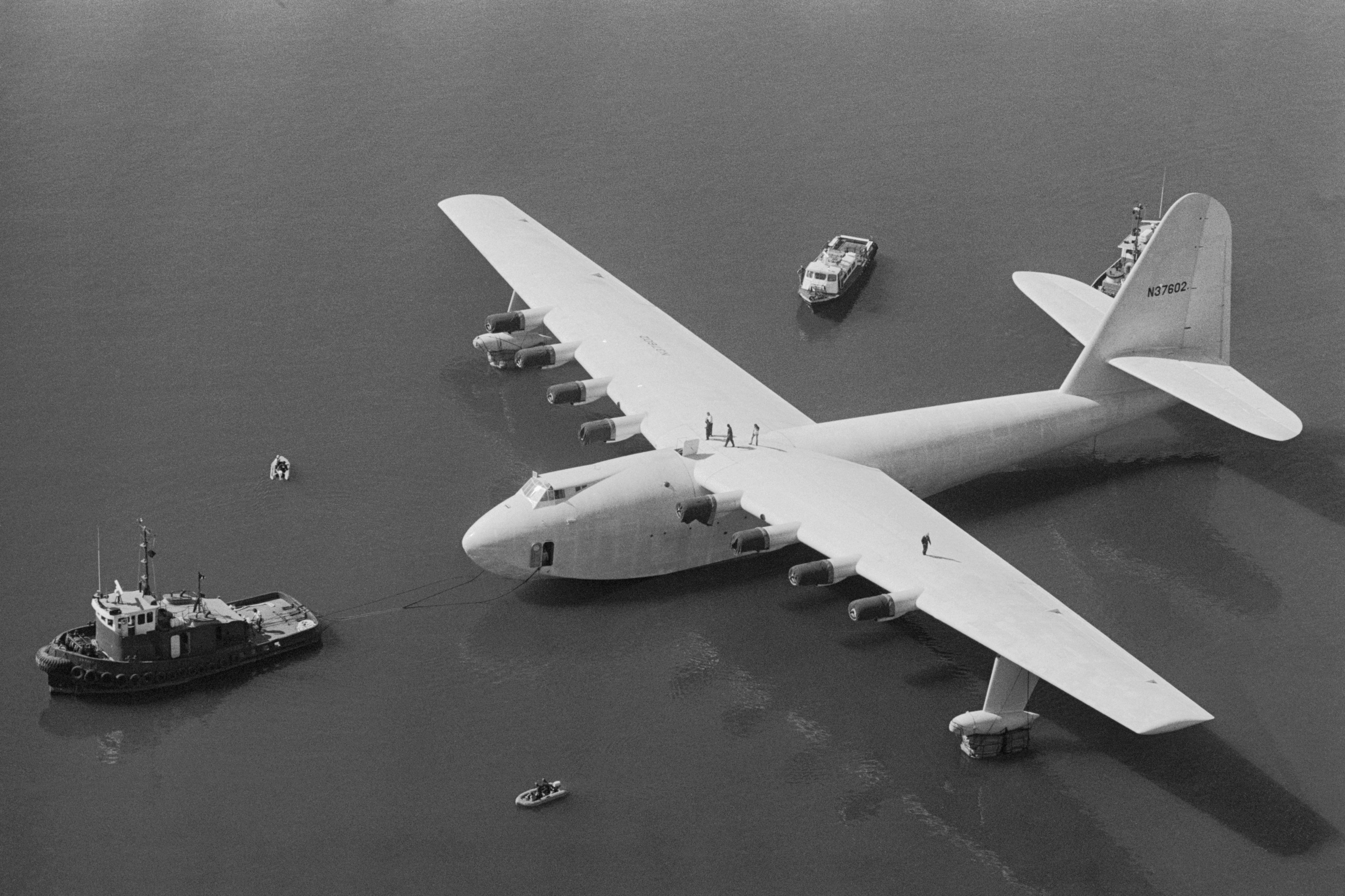 The Spruce Goose prototype on water