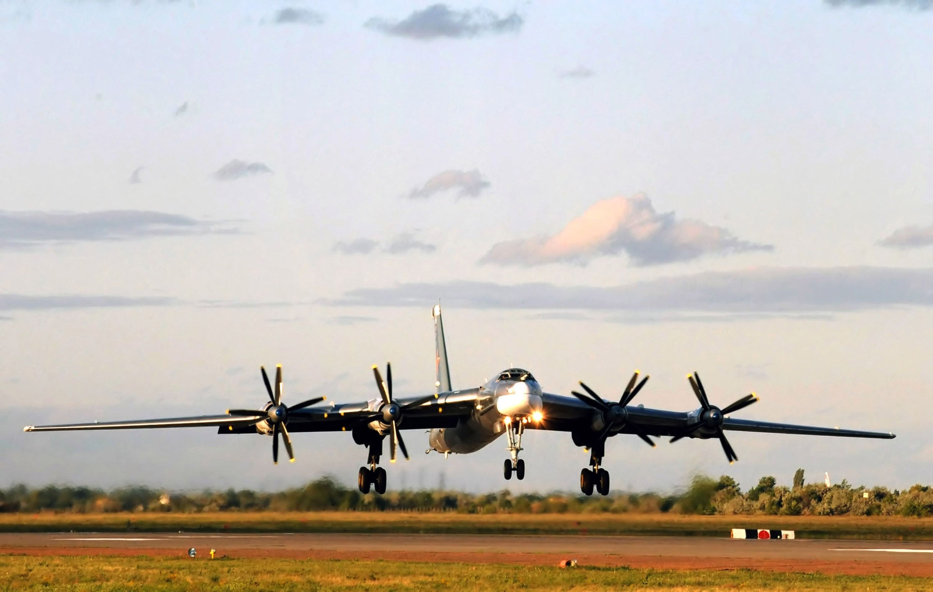 Tupolev Tu-114: The Story Of The World's Fastest Turboprop Airliner