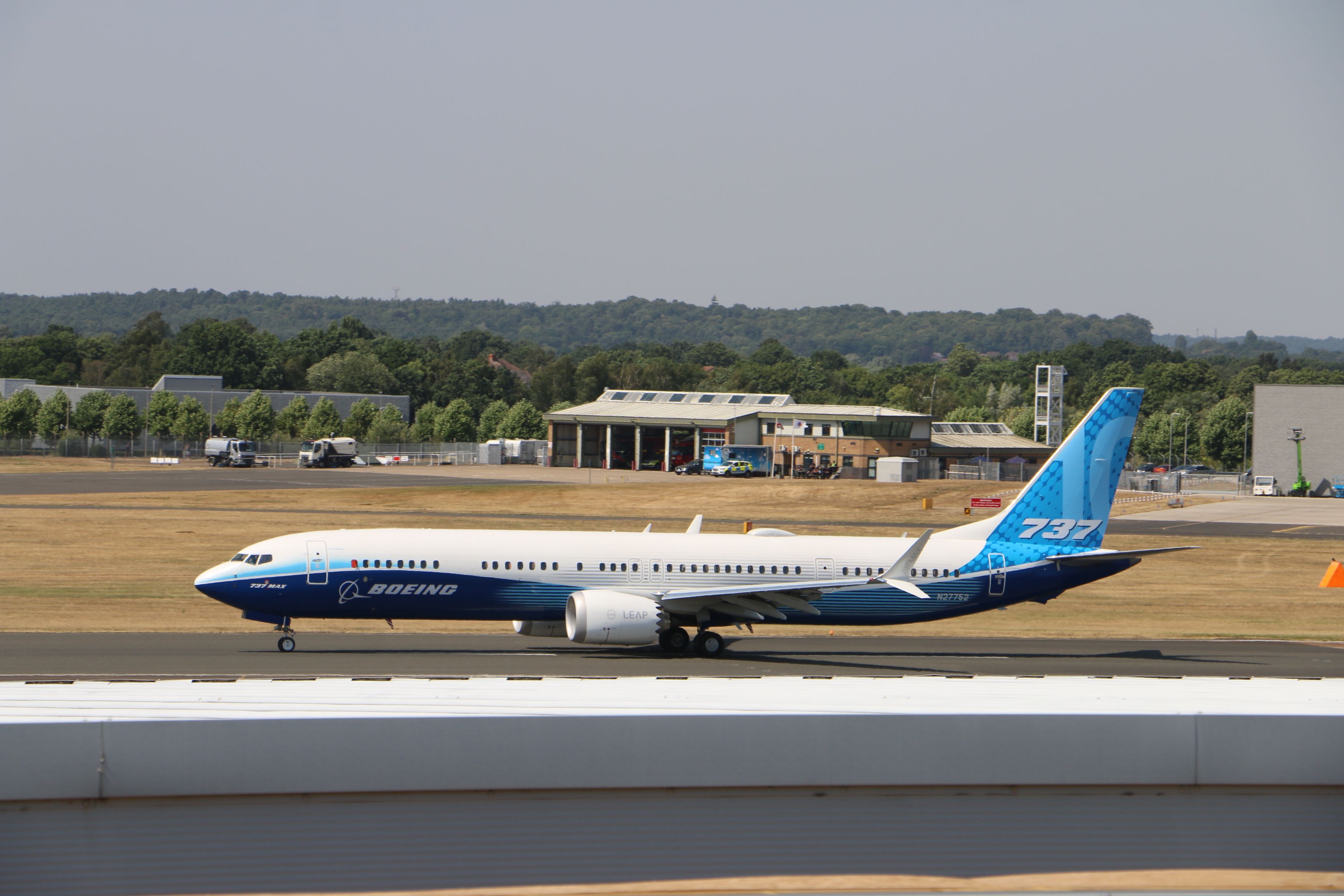 Boeing 737 MAX 10 