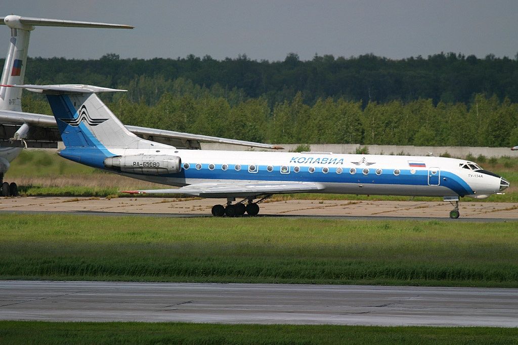 Kolavia Tu-134