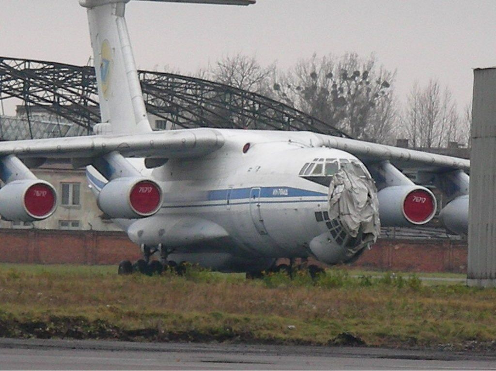 Lviv_Airlines_Ilyushin_Il-76MD_Shevelev-1